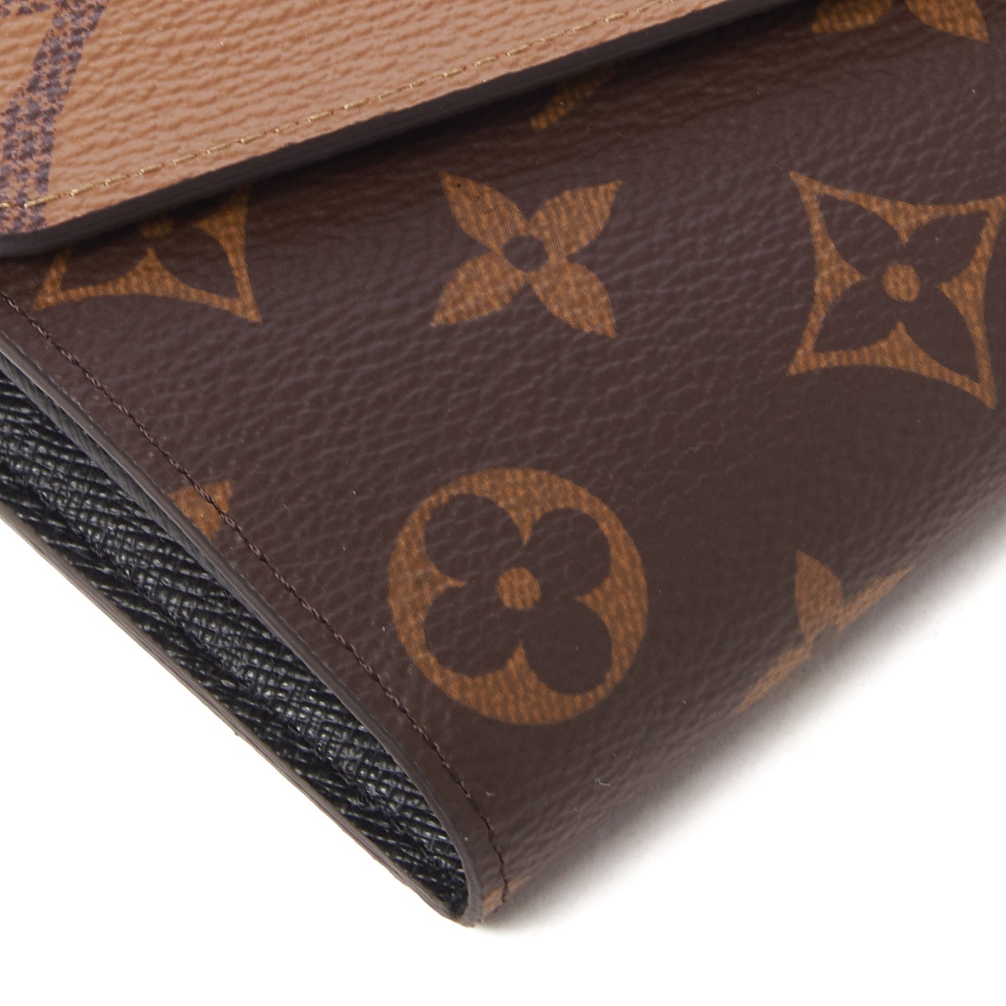 Reverse Monogram Giant Sarah Wallet