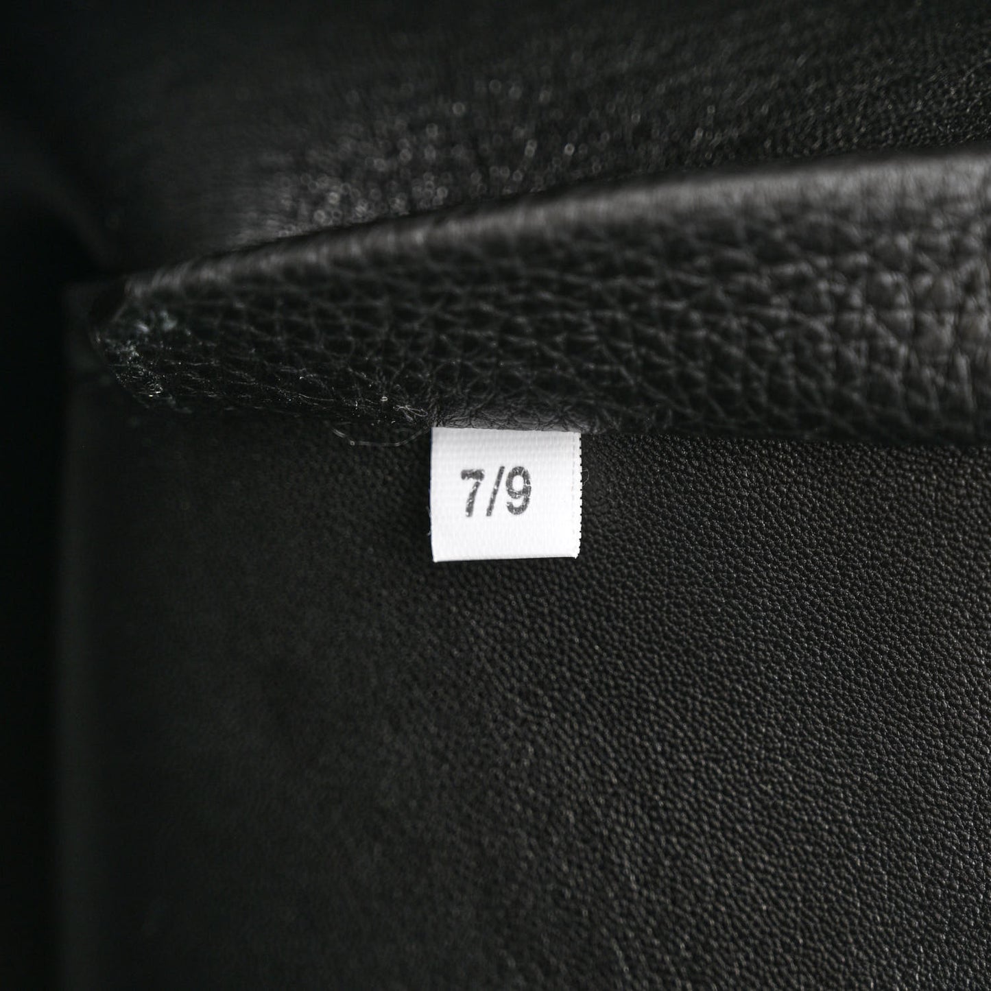 Vitello Daino Soft Medium Dynamique Tote Black