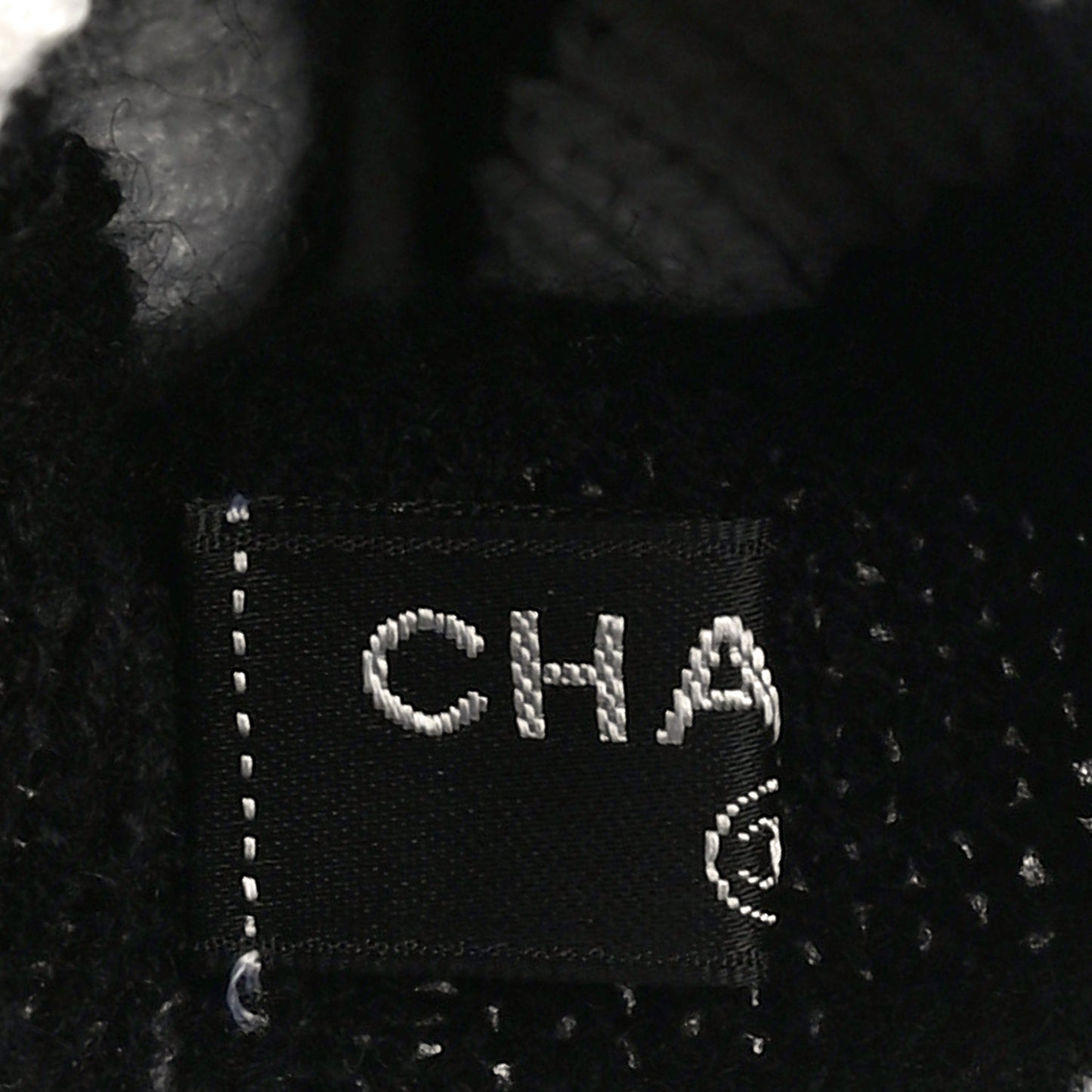Cashmere CC Fingerless Gloves White Black