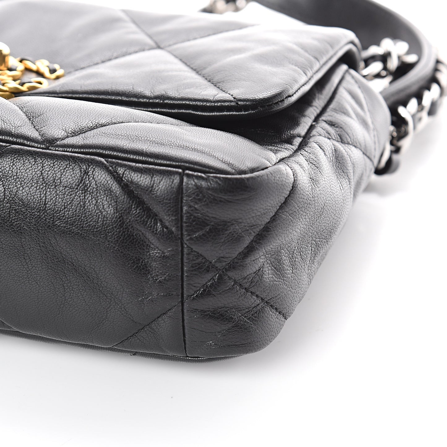 Lambskin Quilted Medium 19 Flap Black