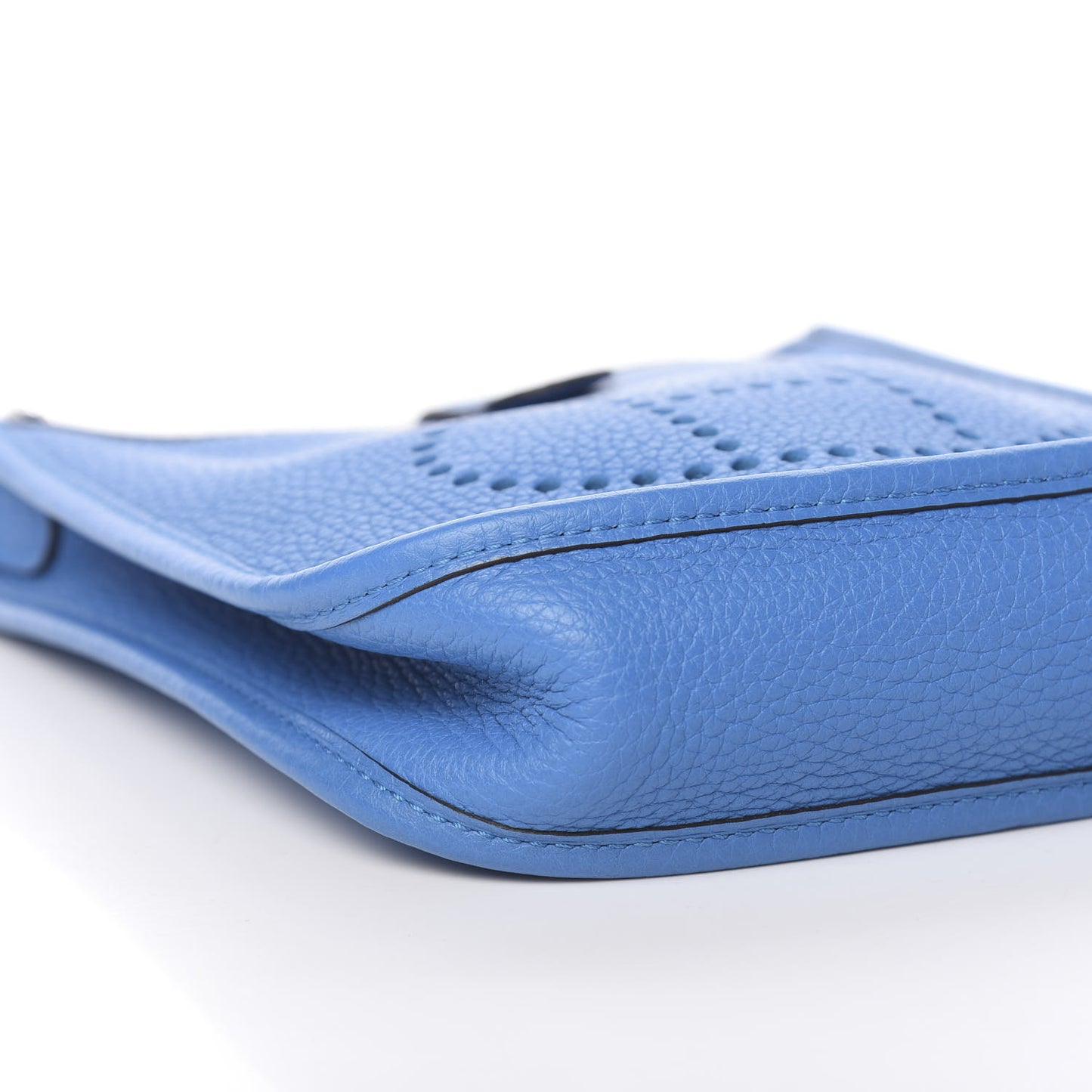 Taurillon Clemence Evelyne TPM Bleu Zanzibar