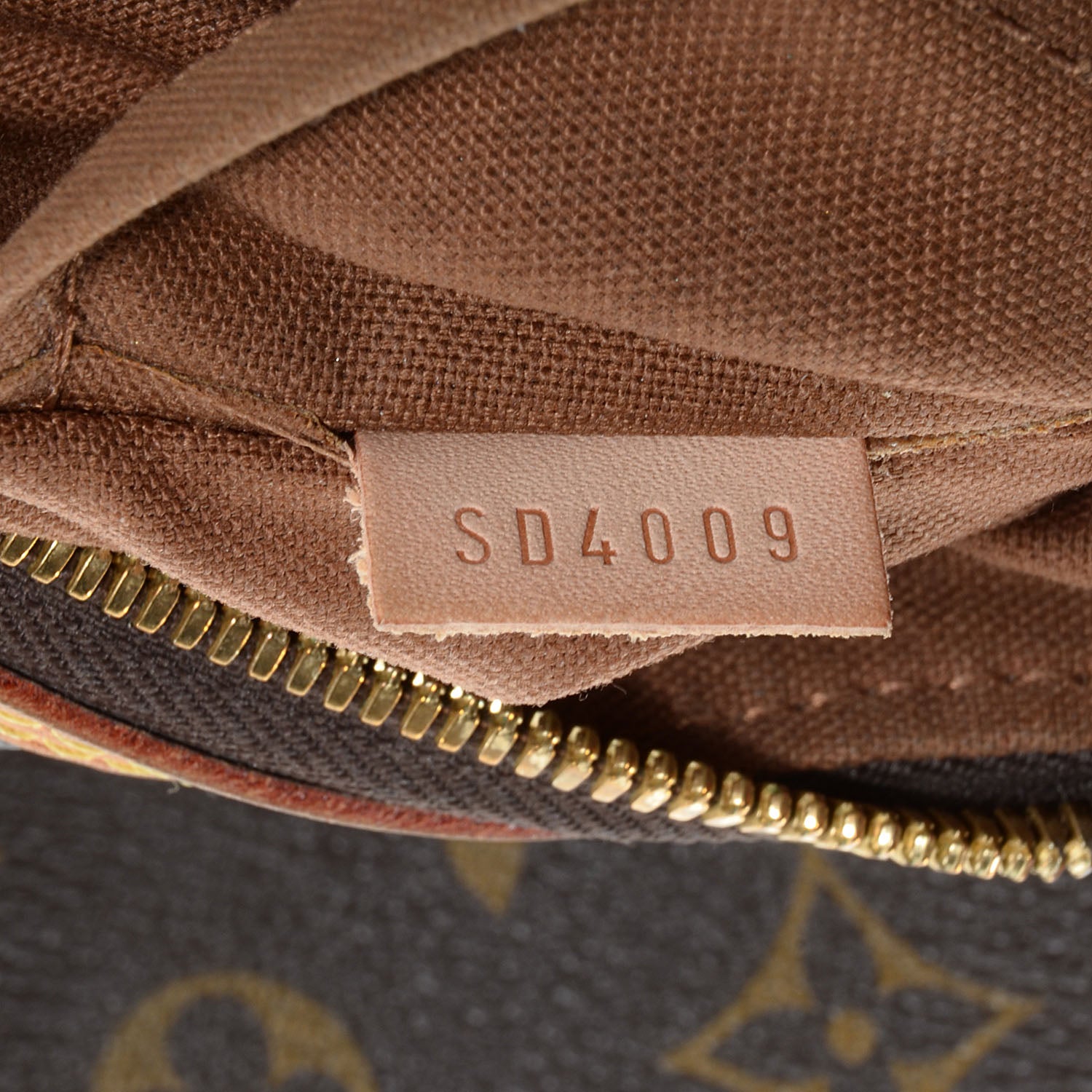 Louis Vuitton Monogram Thames PM 7 of 8