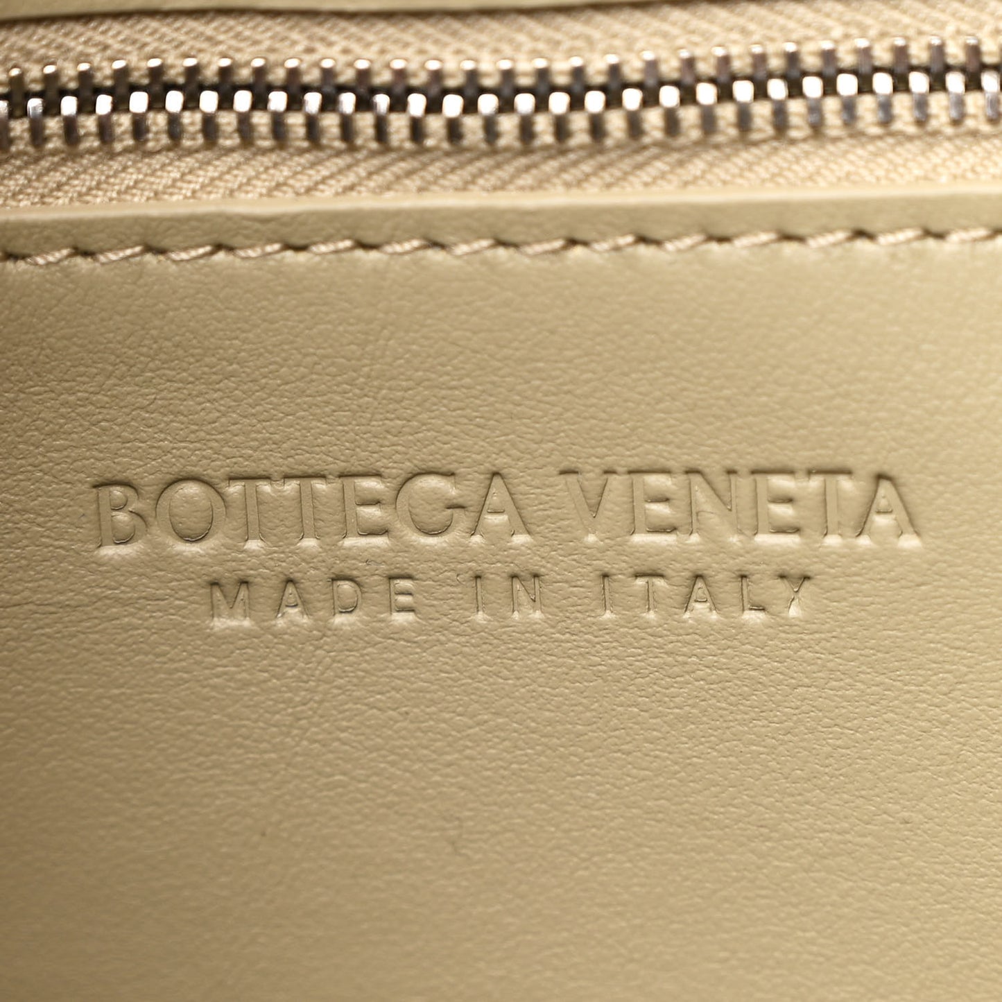 Calfskin Maxi Intreccio Cassette With Strap Bag Taupe