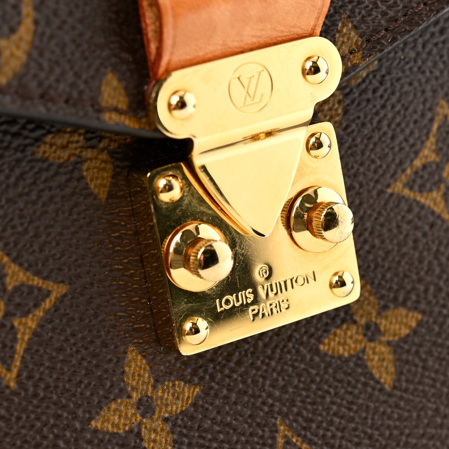 Monogram Pochette Metis