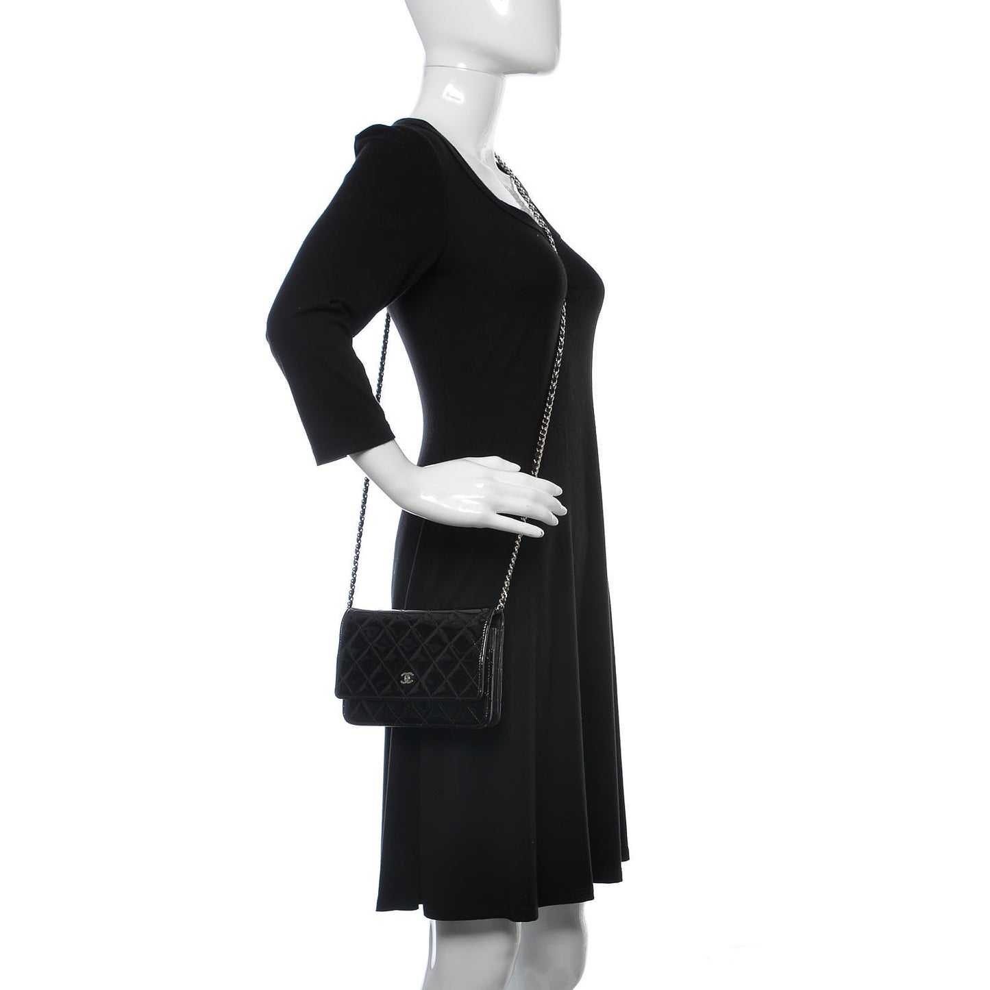 Patent Quilted Wallet On Chain WOC Black