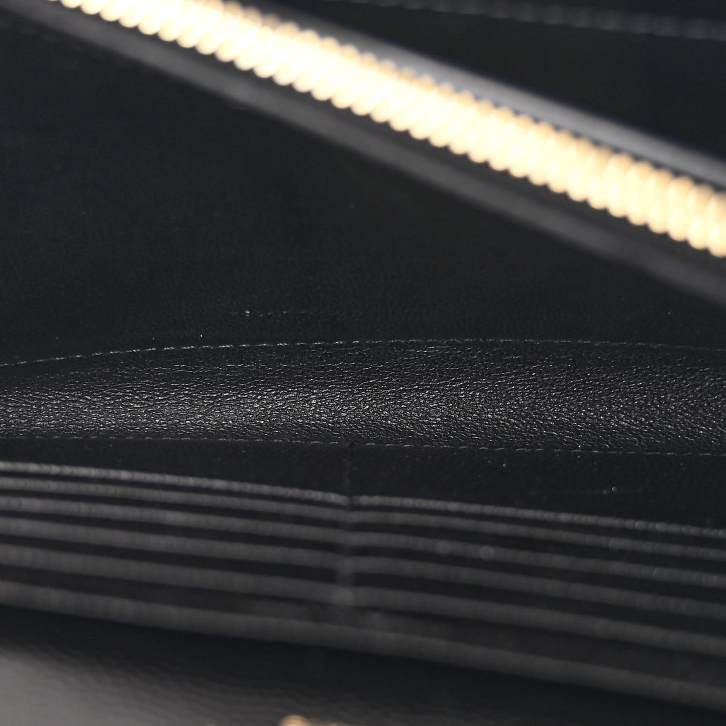 Grain De Poudre Matelasse Chevron Monogram Chain Wallet Black