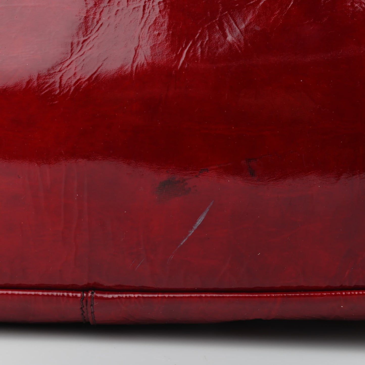 Crinkled Patent Calfskin Medium Nightingale Red