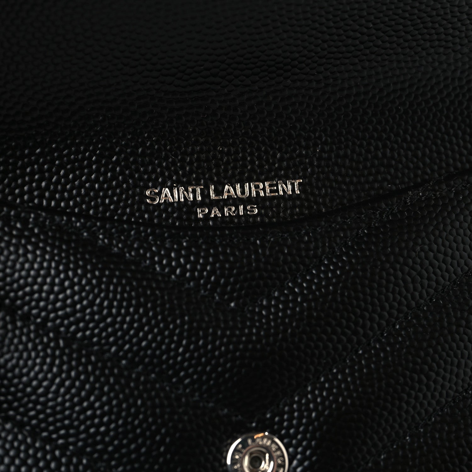 Saint Laurent Grain De Poudre Matelasse Chevron Monogram Compact Wallet Black 6 of 7
