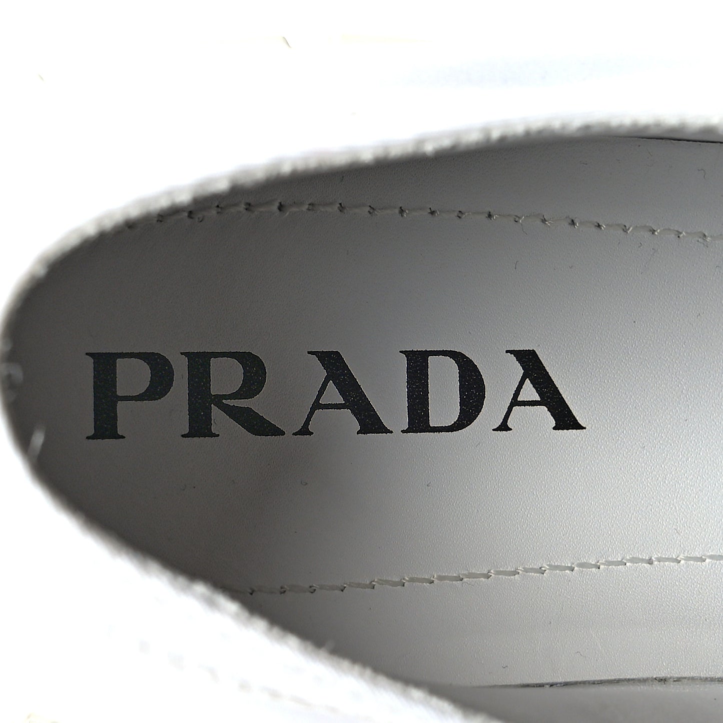 Re-Nylon Gabardine Triangle Logo Double Wheel 50mm Sneakers 40 White