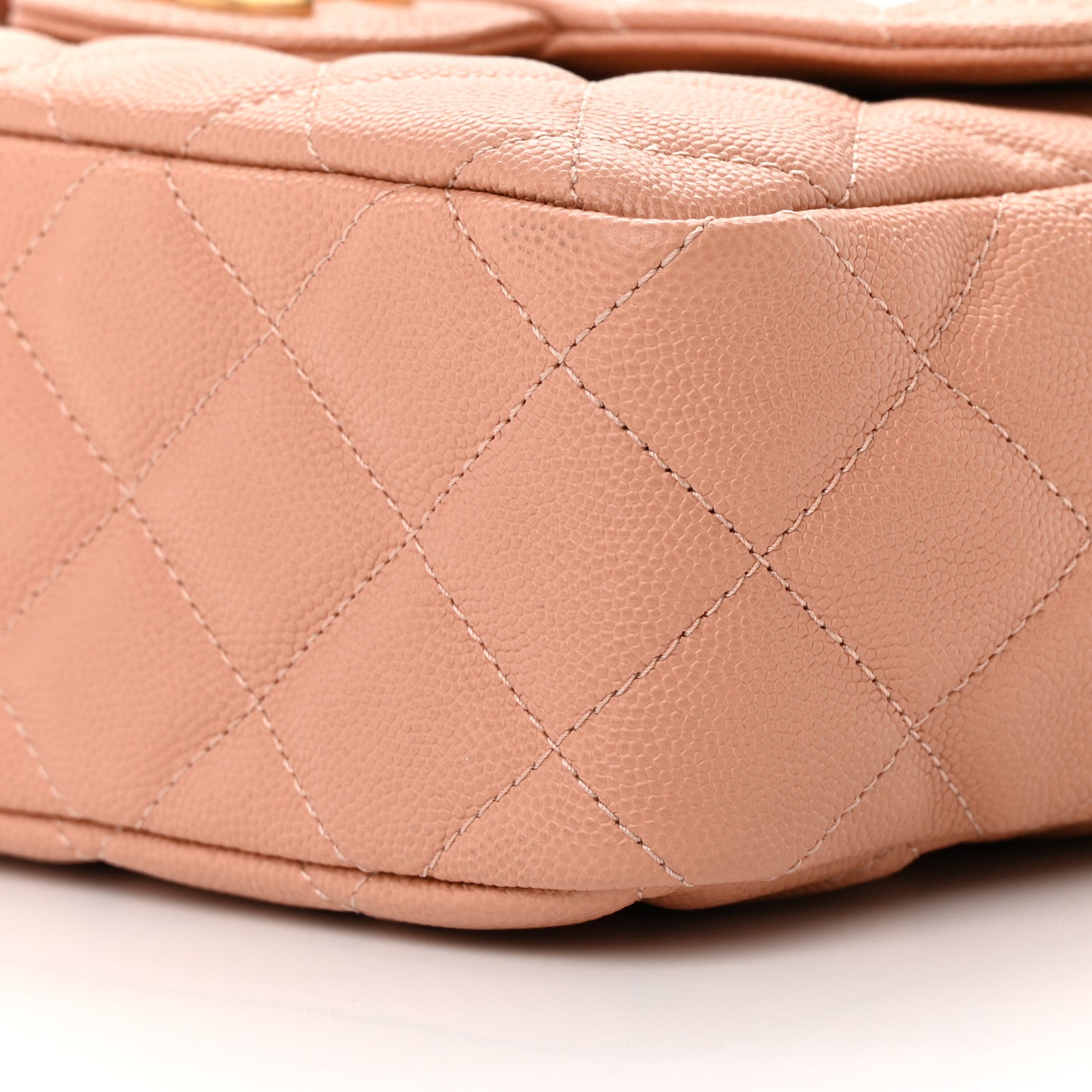 Caviar Quilted Wavy CC Hobo Beige