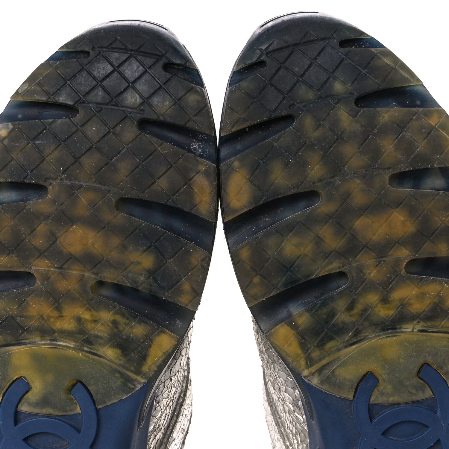 Chanel Metallic Crackled Calfskin CC Sneakers 38.5 Silver Black Navy 10 of 10