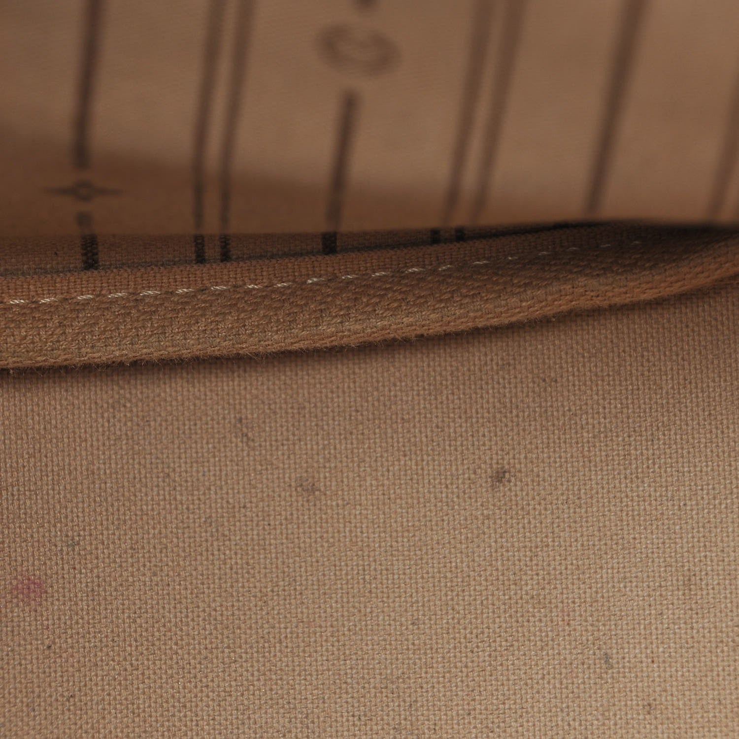 Louis Vuitton Monogram Neverfull MM 9 of 11