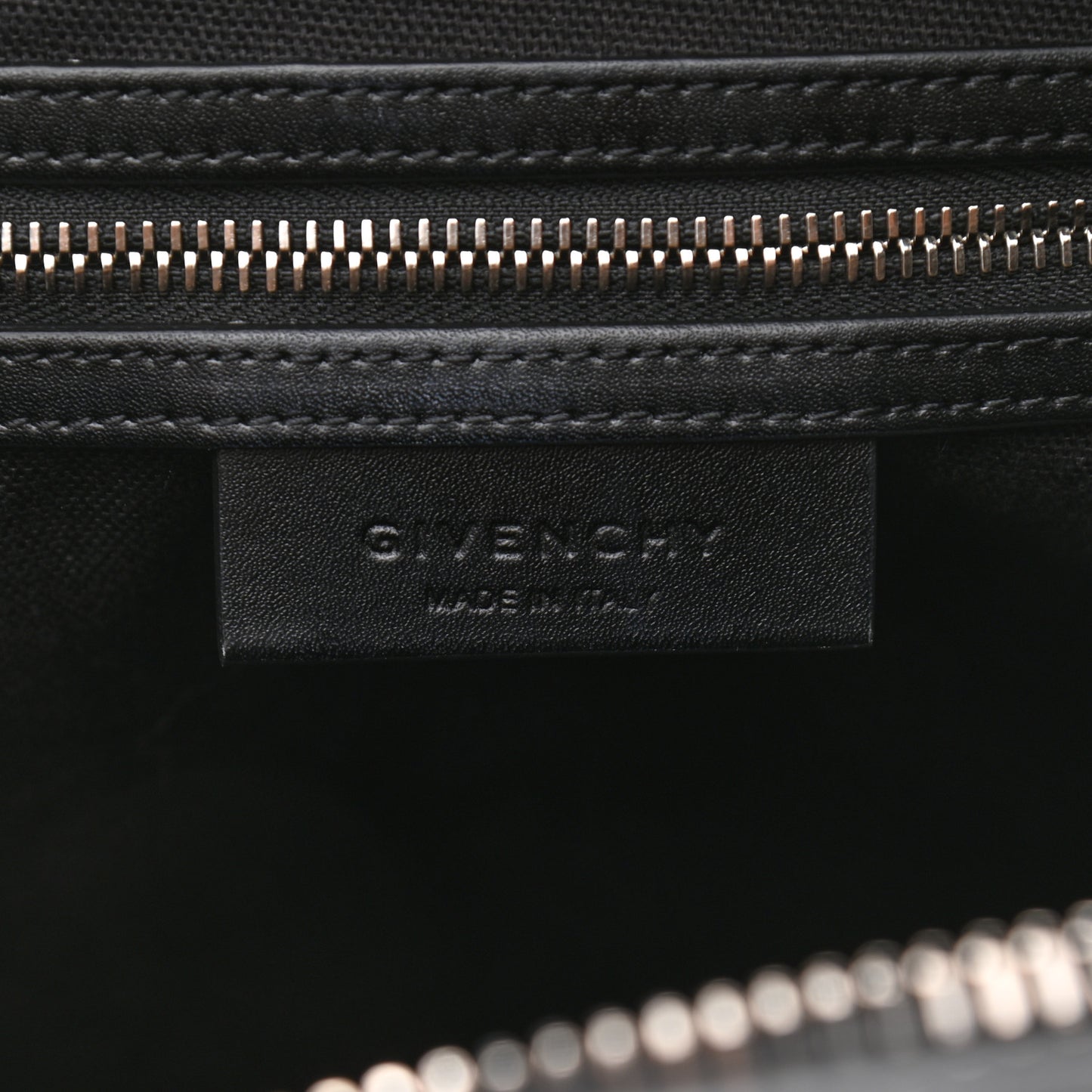 Calfskin Brogue Medium Antigona Black White