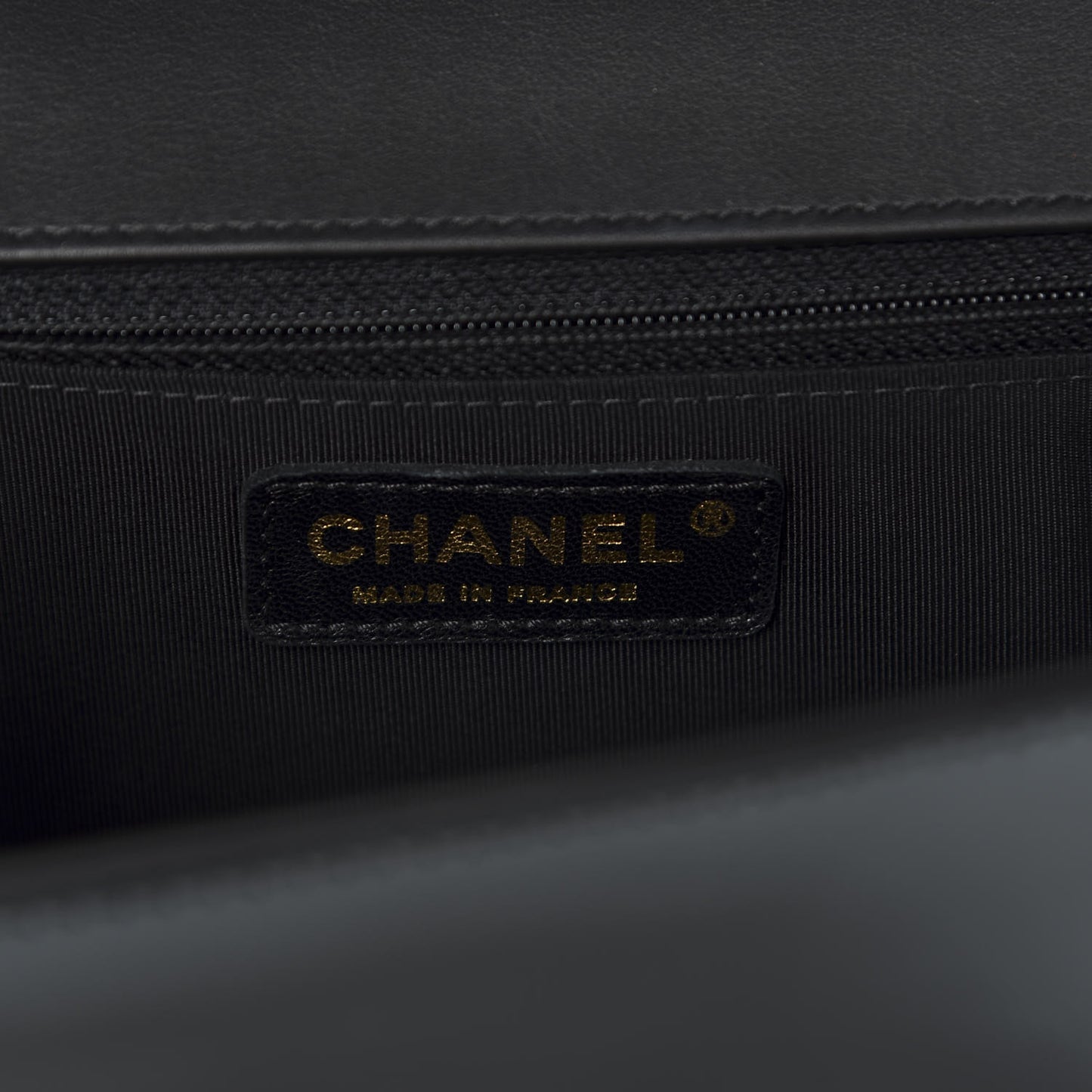 Patent Calfskin Quilted New Medium Boy Flap Black