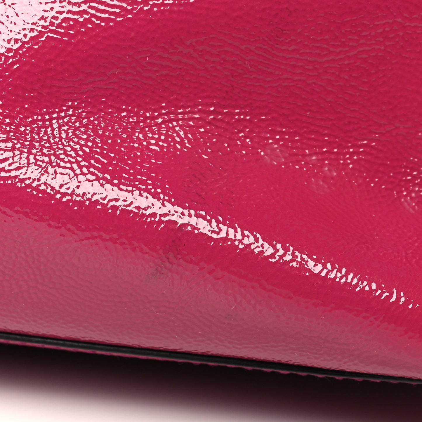 Vernice Naplack Medium Soho Chain Shoulder Bag Bright Bouganville
