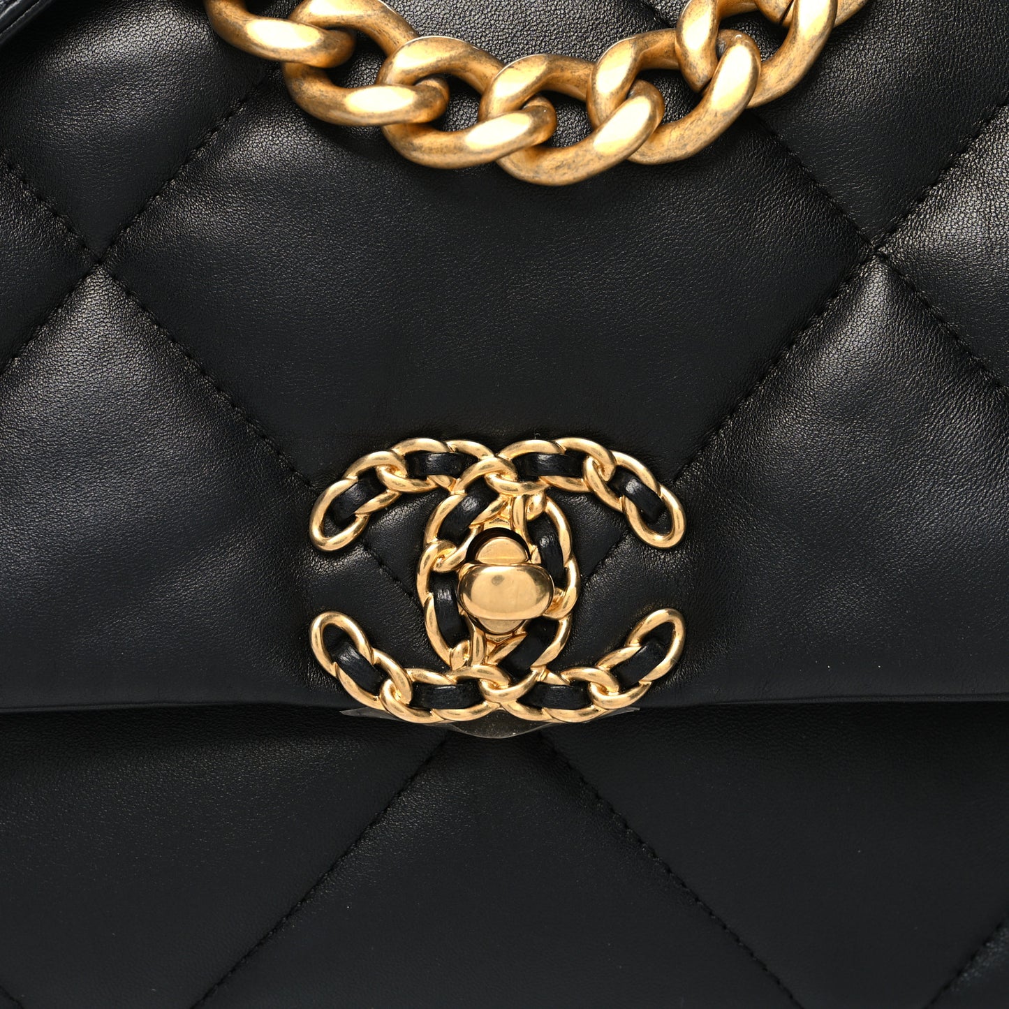 Lambskin Quilted Medium Chanel 19 Flap Black