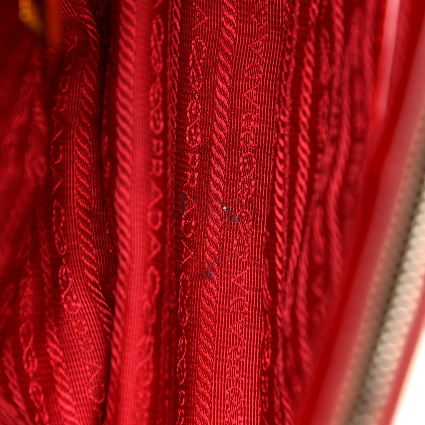 Saffiano Vernice Mini Galleria Double Zip Tote Rosso