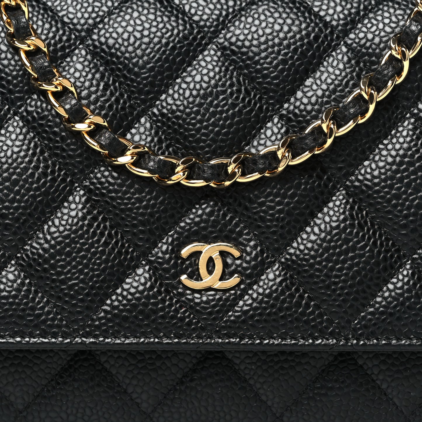 Caviar Quilted Wallet on Chain WOC Black