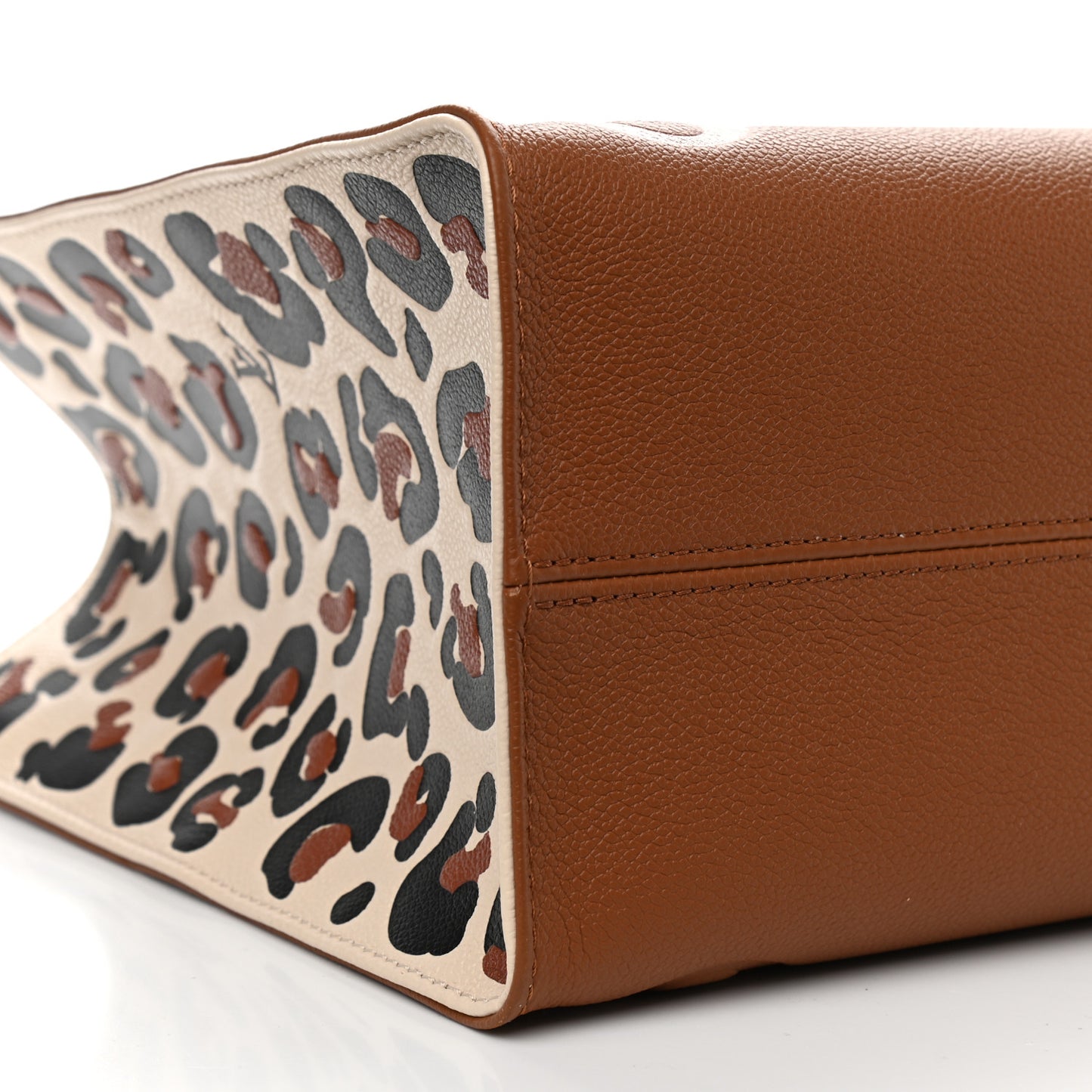 Empreinte Monogram Giant Wild At Heart Onthego MM Caramel