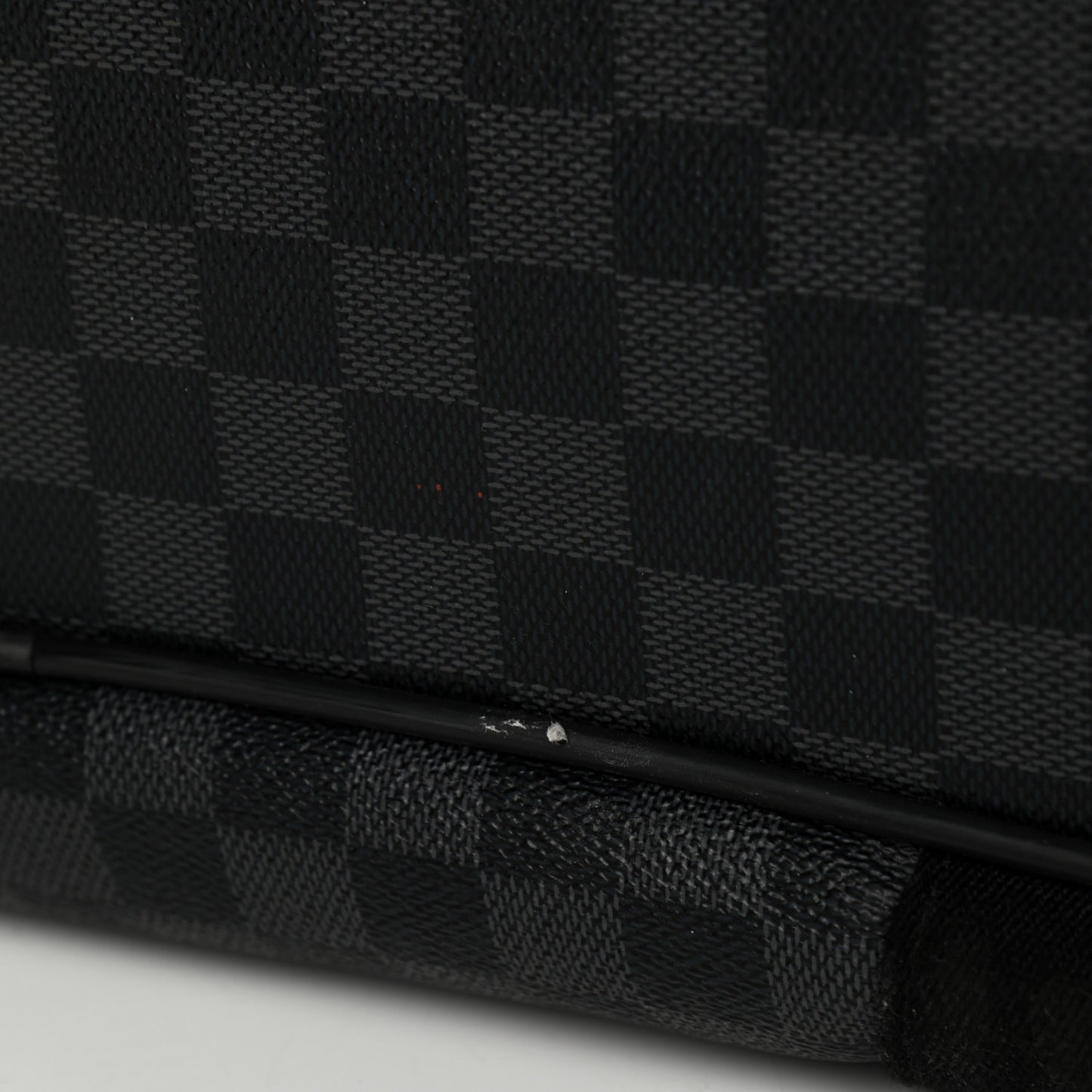 Damier Graphite Neo Eole 65