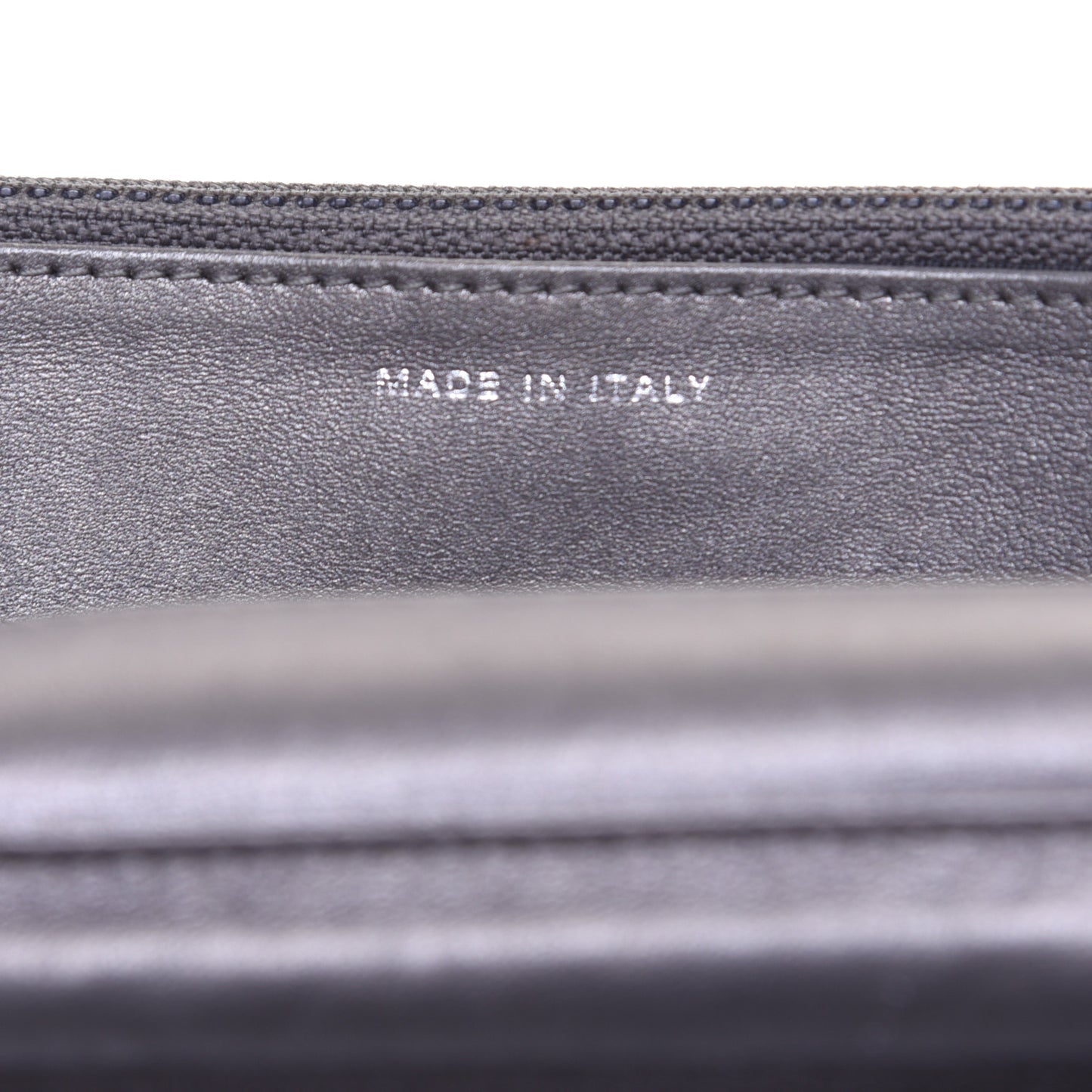 Metallic Caviar Timeless CC Wallet On Chain WOC Dark Silver