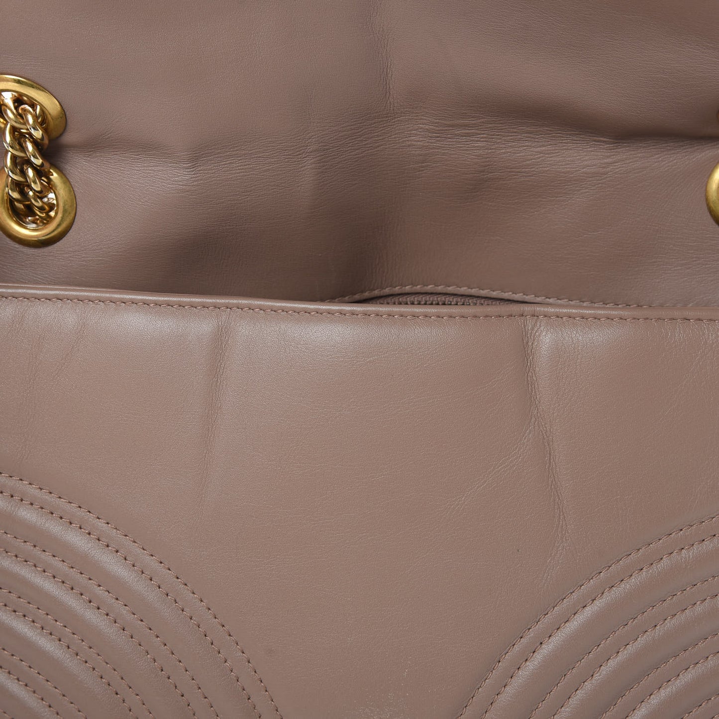 Calfskin Matelasse Medium GG Marmont Shoulder Bag Porcelain Rose