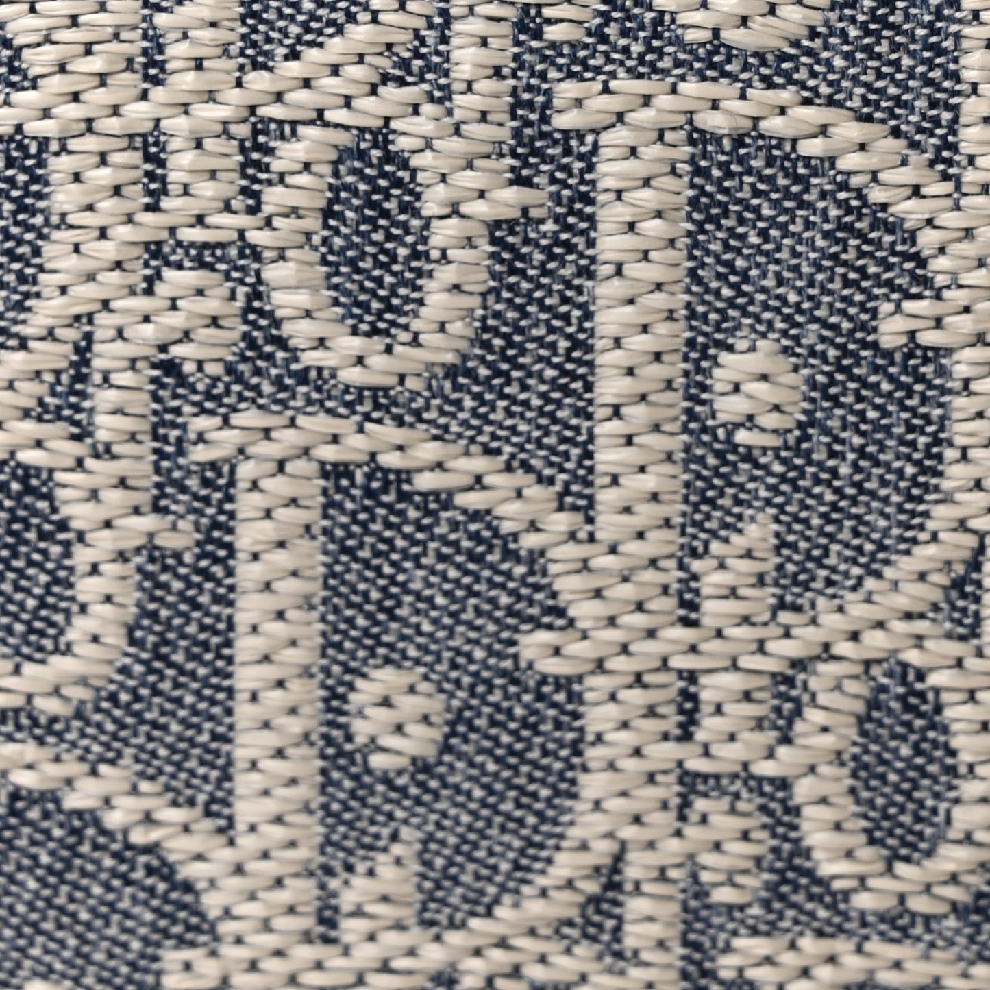Oblique Chambray 30 Montaigne Cigale Pouch With Chain Blue Light Biscuit