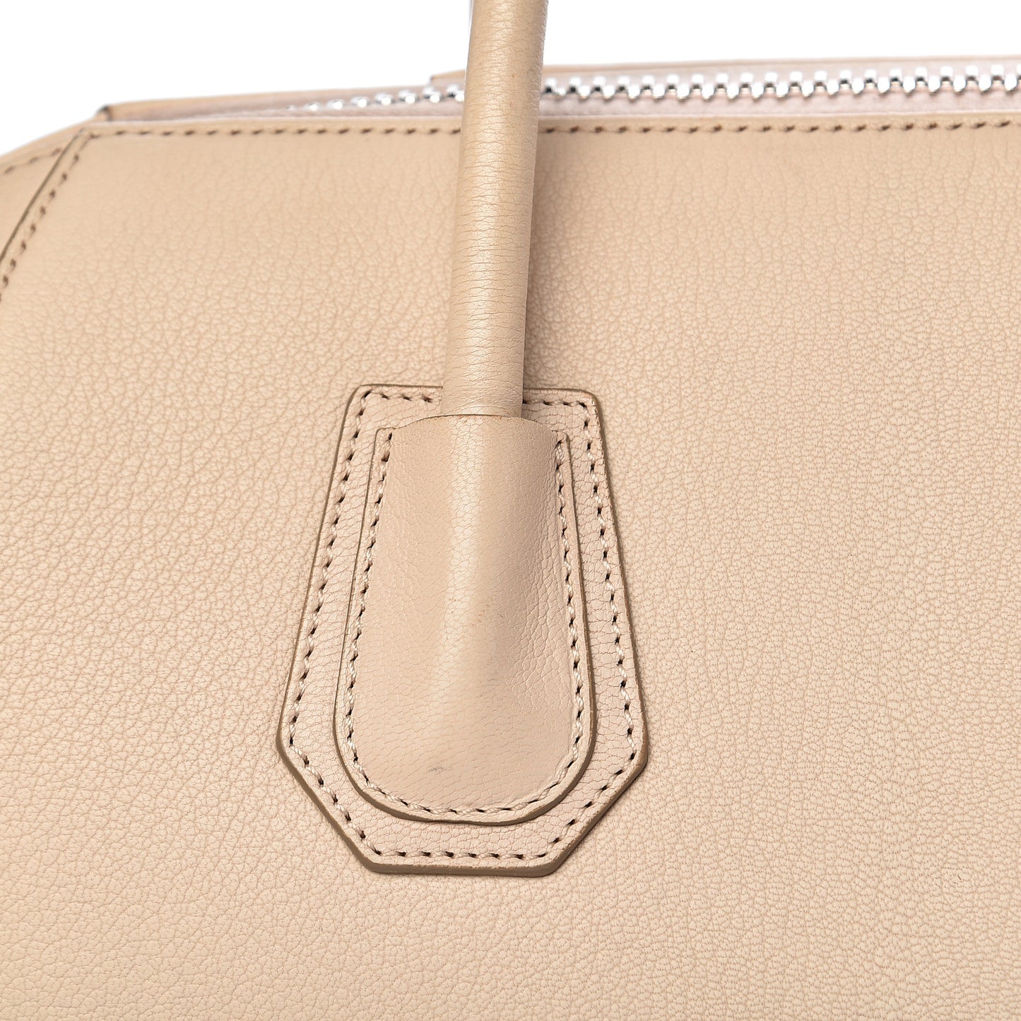 Sugar Goatskin Medium Antigona Skin