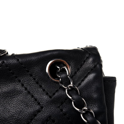 Chanel Calfskin Diamond Stitch Large Messenger Black 22 of 26