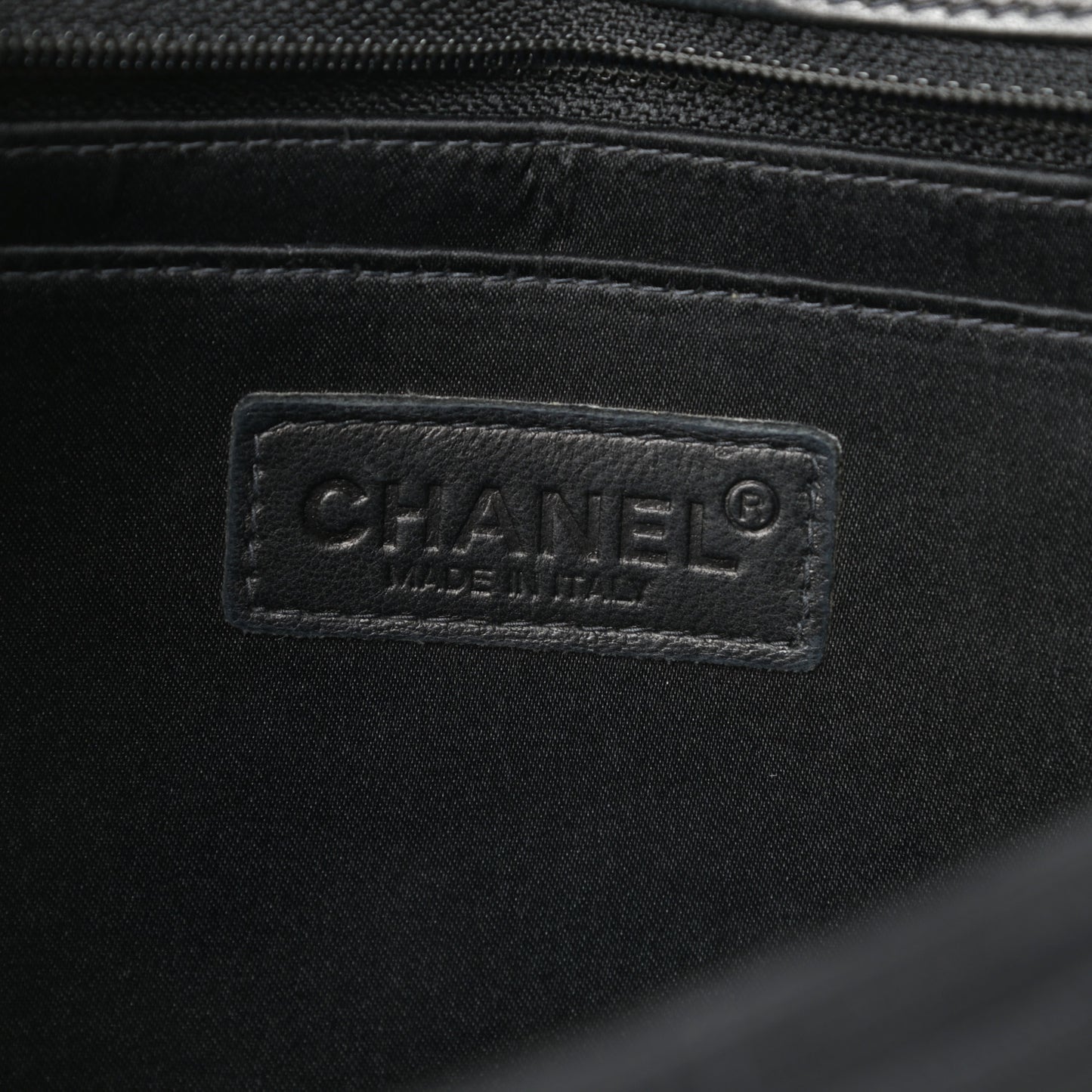 Nylon Medium Travel Flap Black