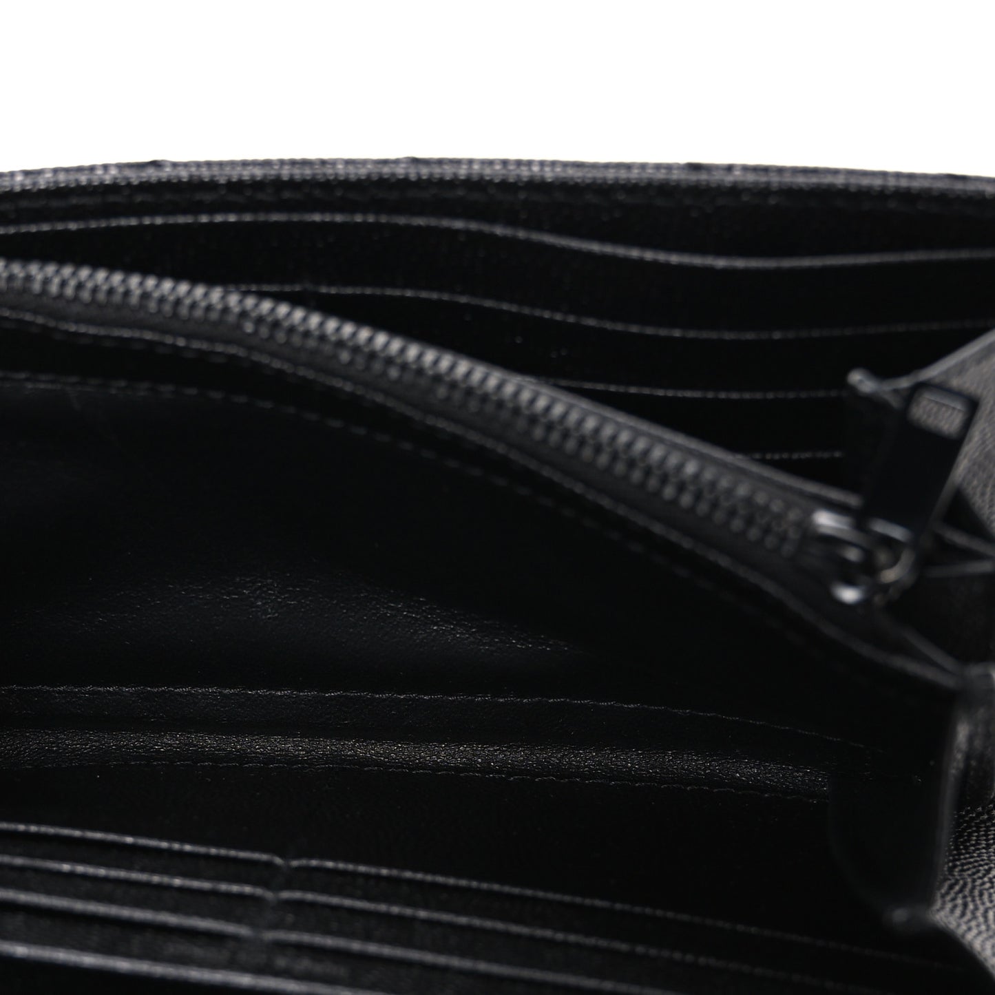 Grain De Poudre Matelasse Chevron Monogram Monochrome Flap Wallet Black