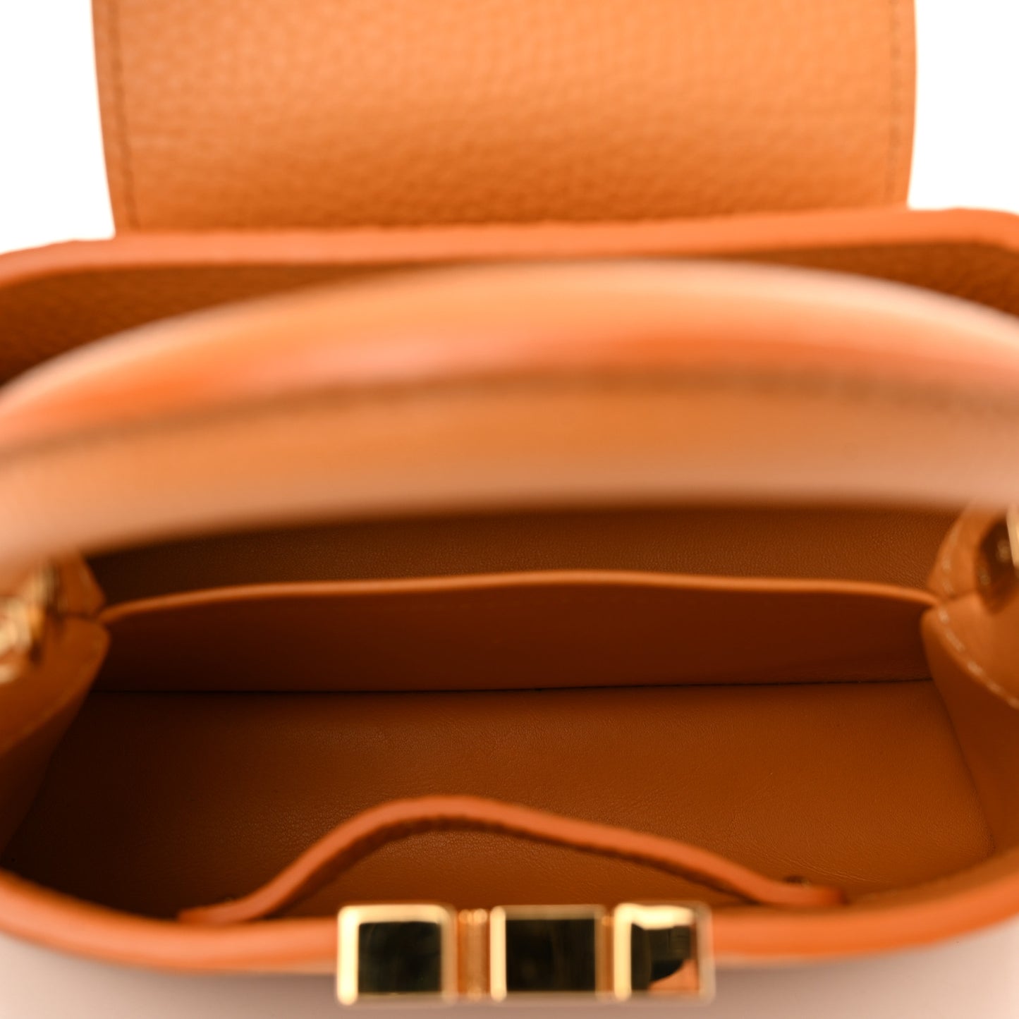 Taurillon Mini Capucines Safran Imperial