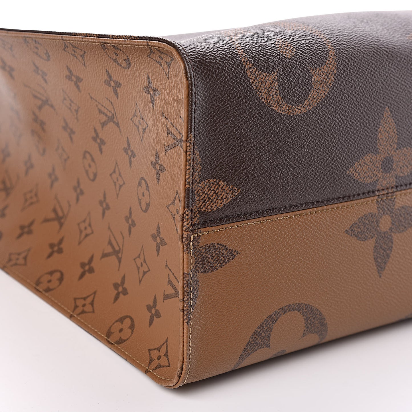 Reverse Monogram Giant Onthego GM