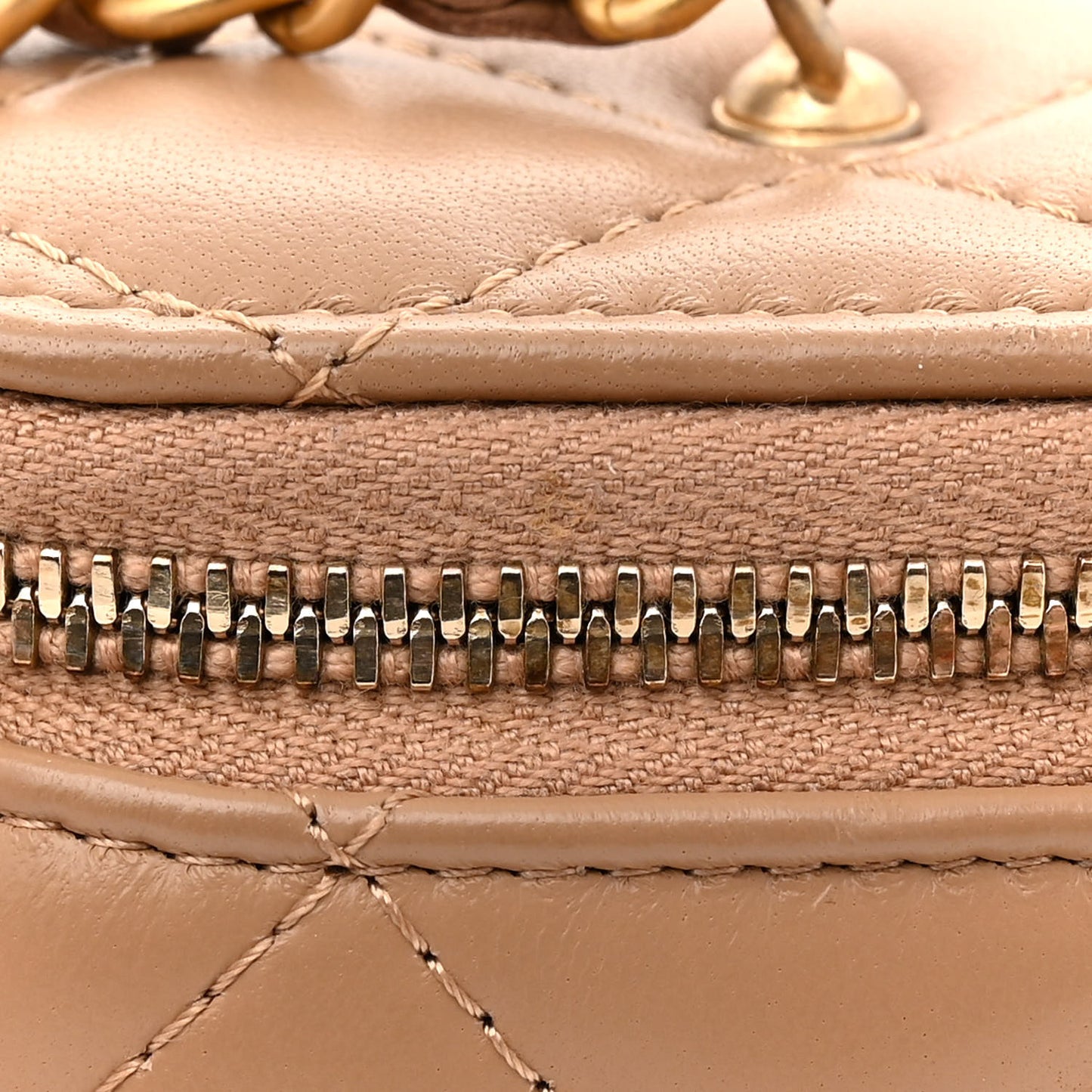 Lambskin Quilted Pearl Crush Small Vanity Case With Chain Beige