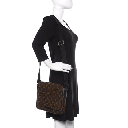 Louis Vuitton Monogram Macassar District PM 2 of 10