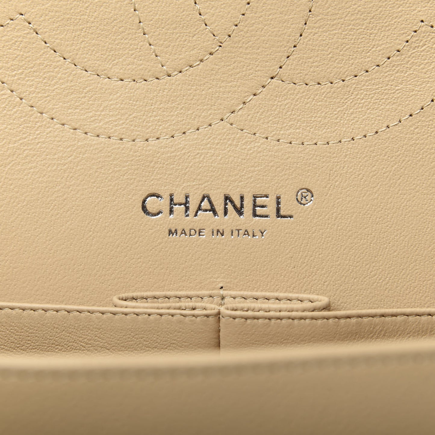 Caviar Quilted Jumbo Double Flap Beige Clair