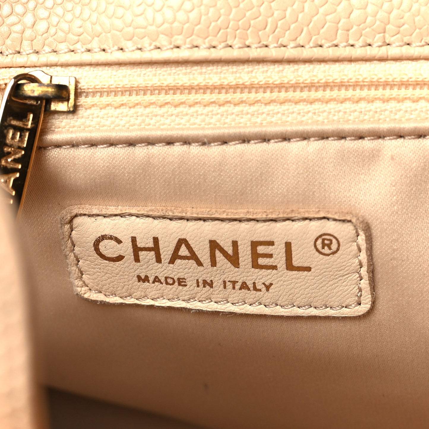 Caviar Quilted Petit Shopping Tote PST Beige Clair