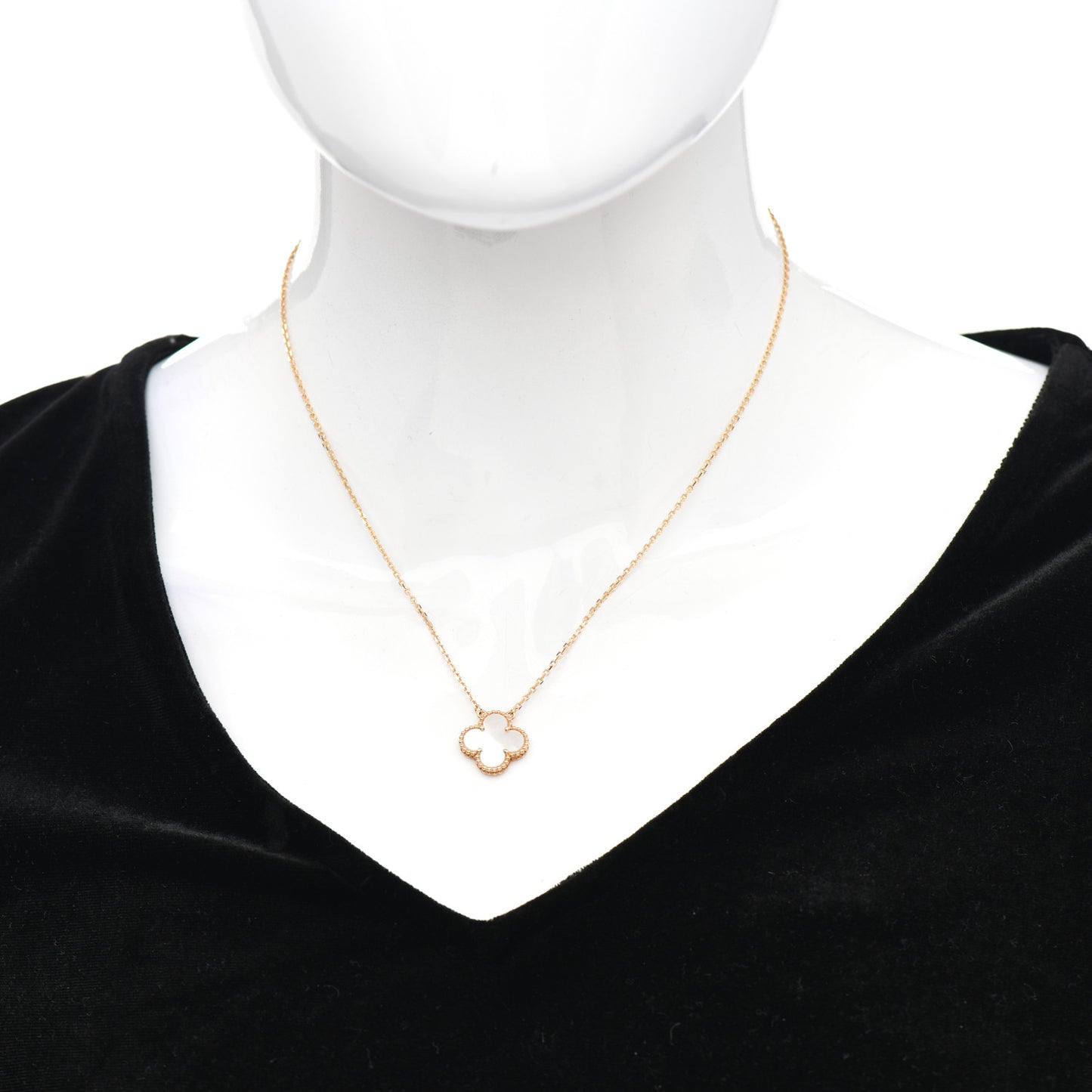 18K Yellow Gold Mother of Pearl Vintage Alhambra Pendant Necklace