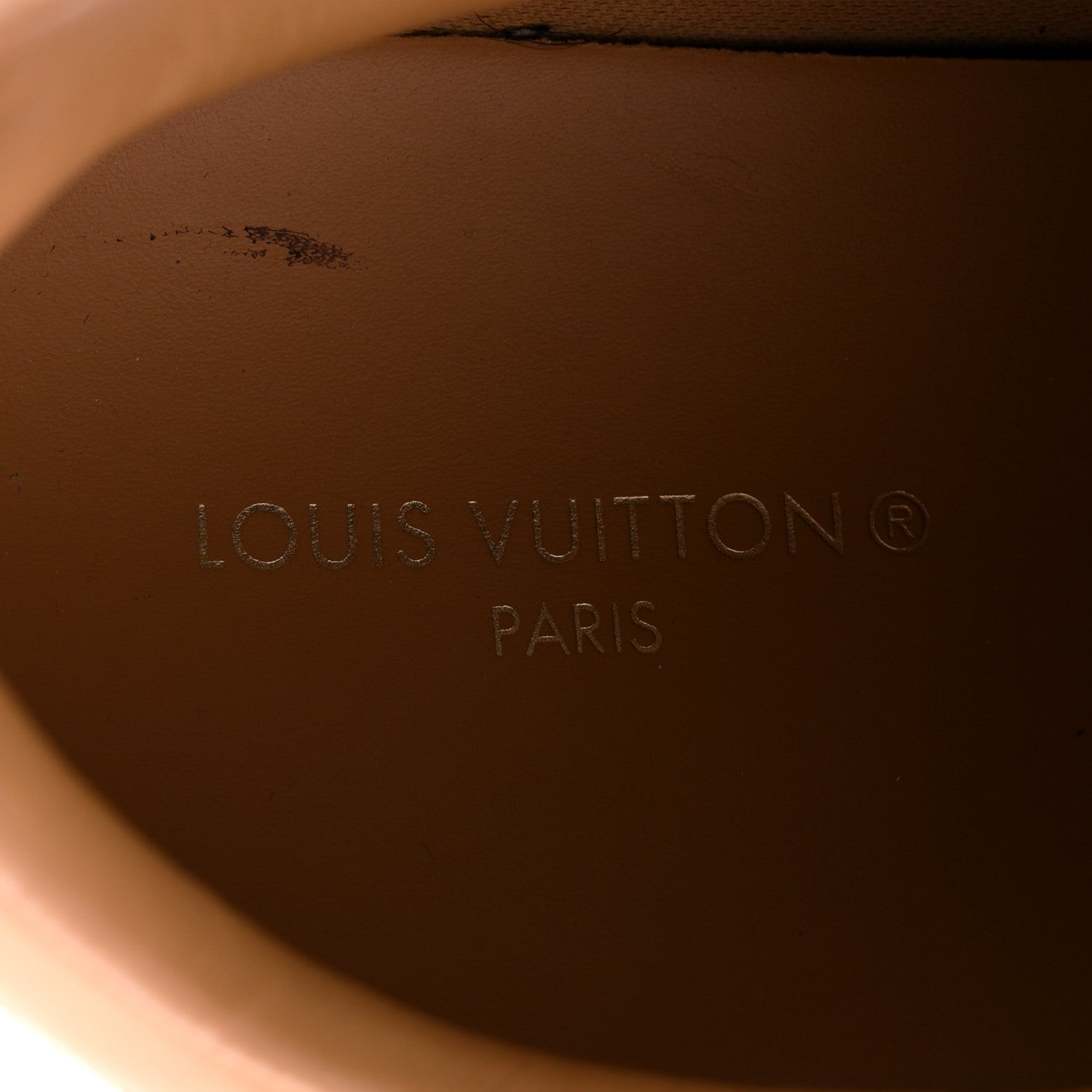 Louis Vuitton Grained Calfskin Embossed Monogram Mens Beverly Hills Sneakers 8.5 White 10 of 12