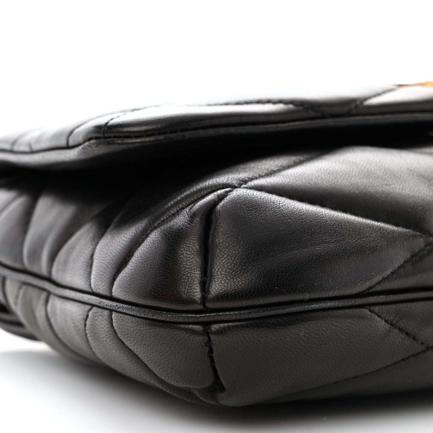 Lambskin Quilted Le 57 Diamond Shoulder Bag Black