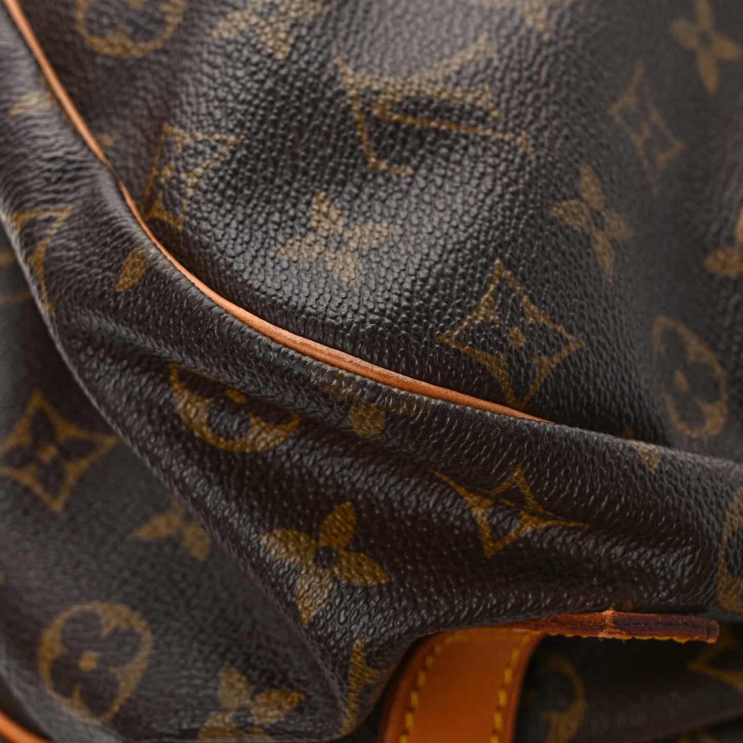 Monogram Saumur 35