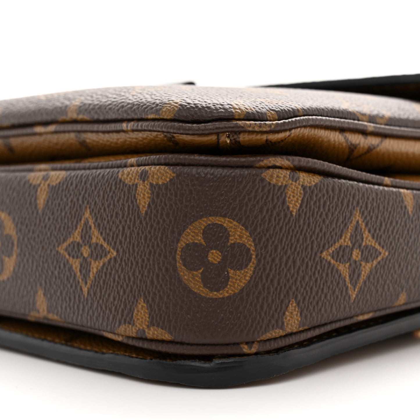 Reverse Monogram Pochette Metis
