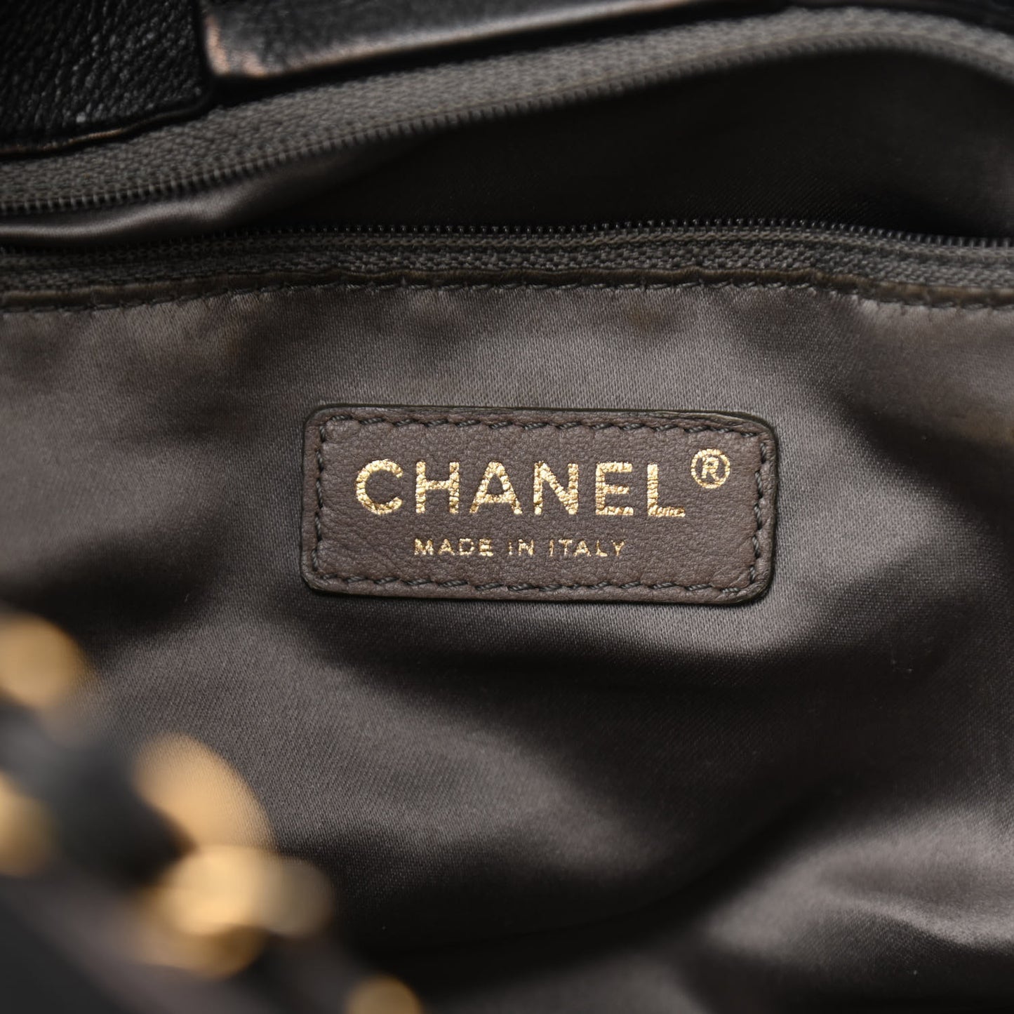 Grained Calfskin Metal Mosaic Flap Black