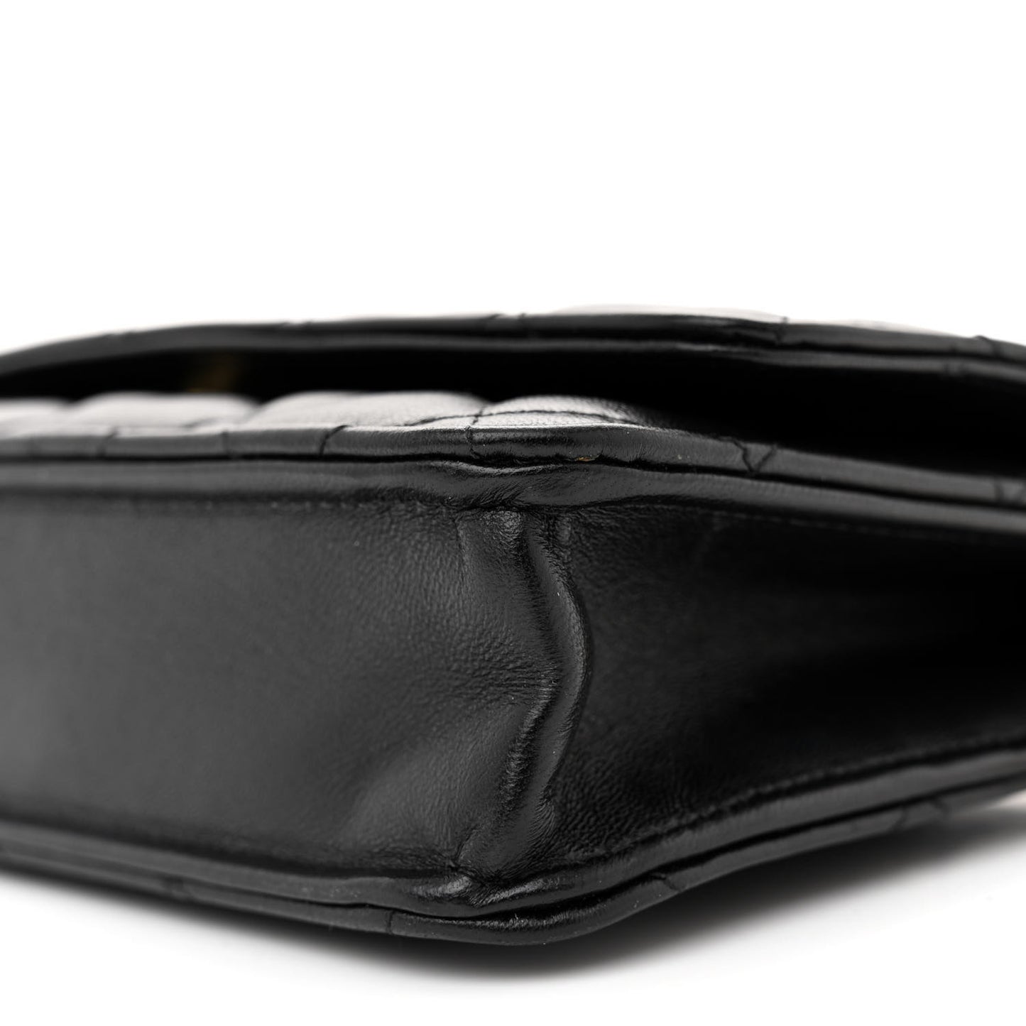 Lambskin Quilted Wallet On Chain WOC Black