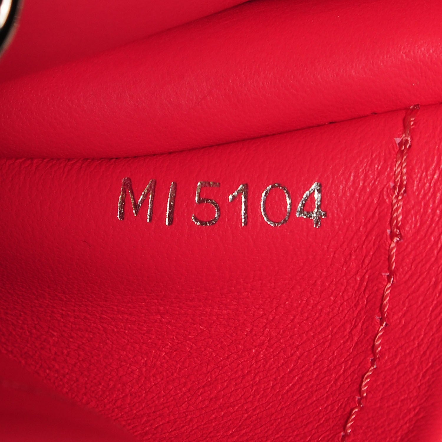 Louis Vuitton Taurillon Capucines MM Galet Litchi 7 of 8