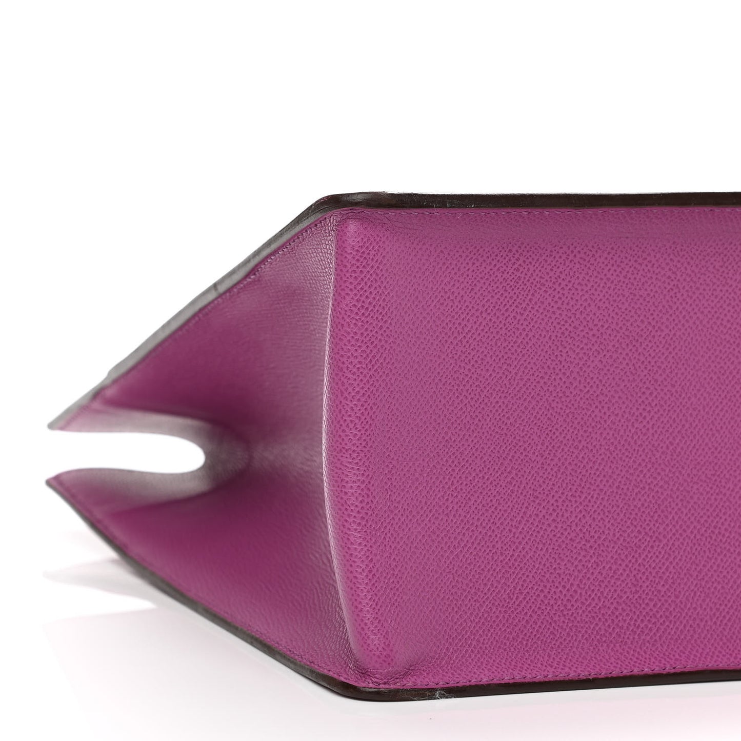 Epsom White Bus 40 Anemone