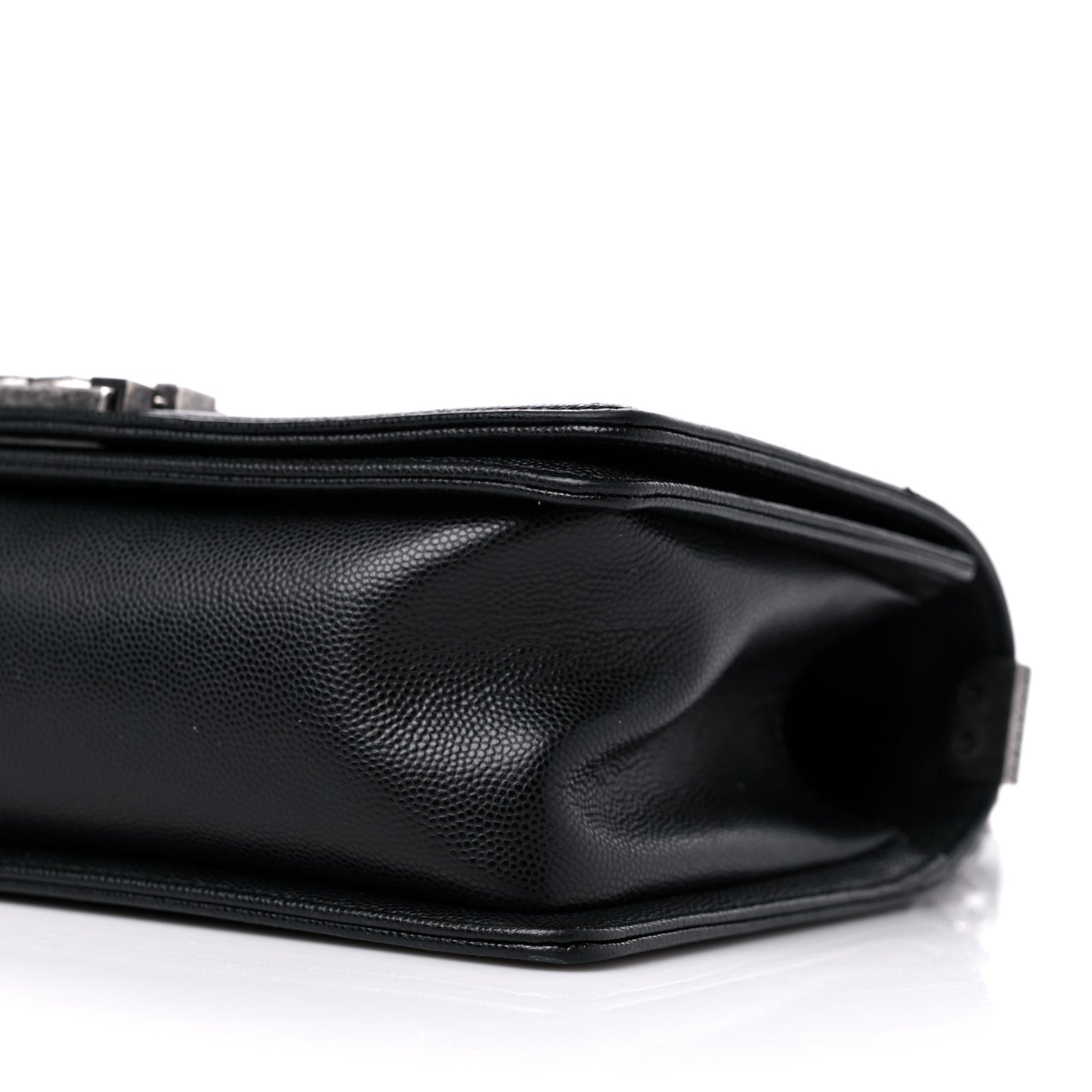 Caviar Quilted Medium Boy Flap Black