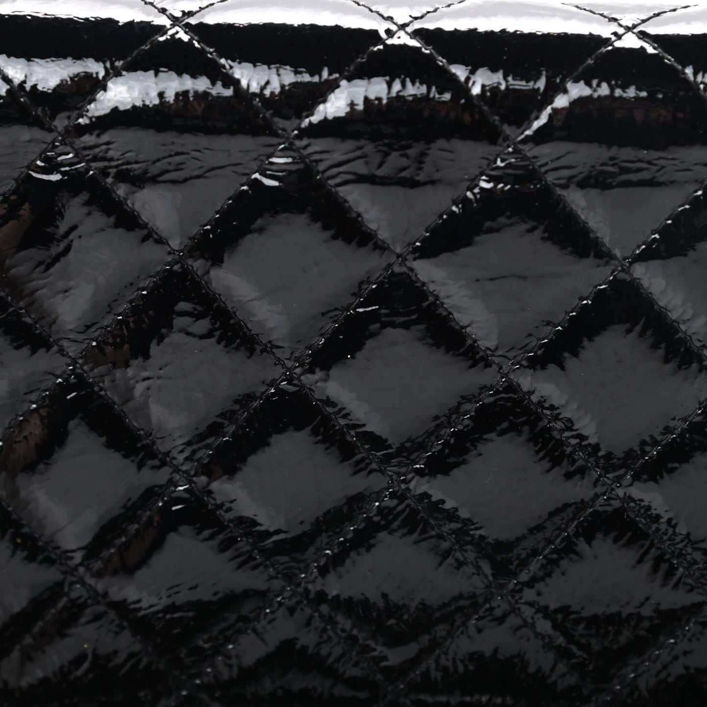 Patent Quilted Brilliant Wallet On Chain WOC Black