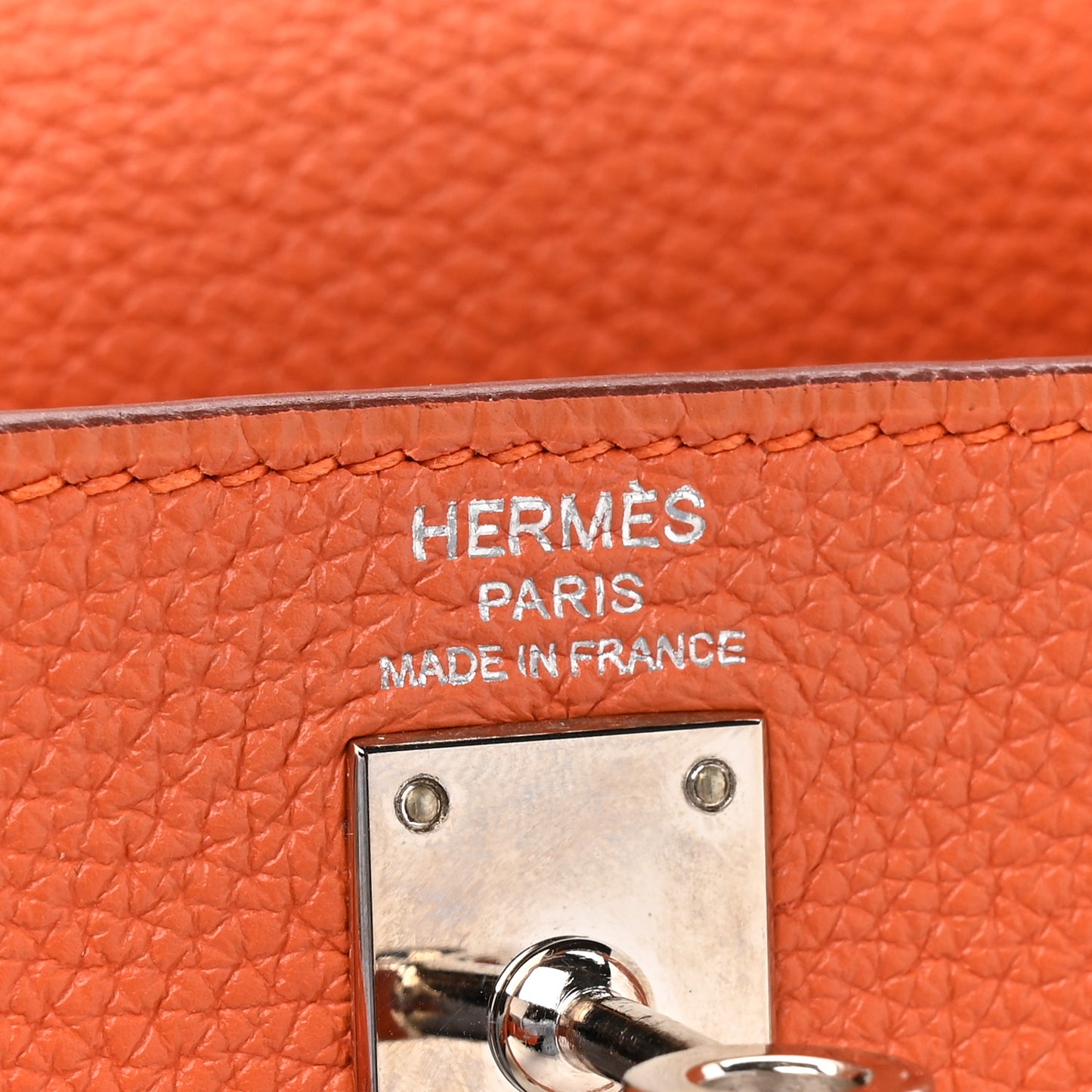 Togo Kelly Retourne 25 Orange