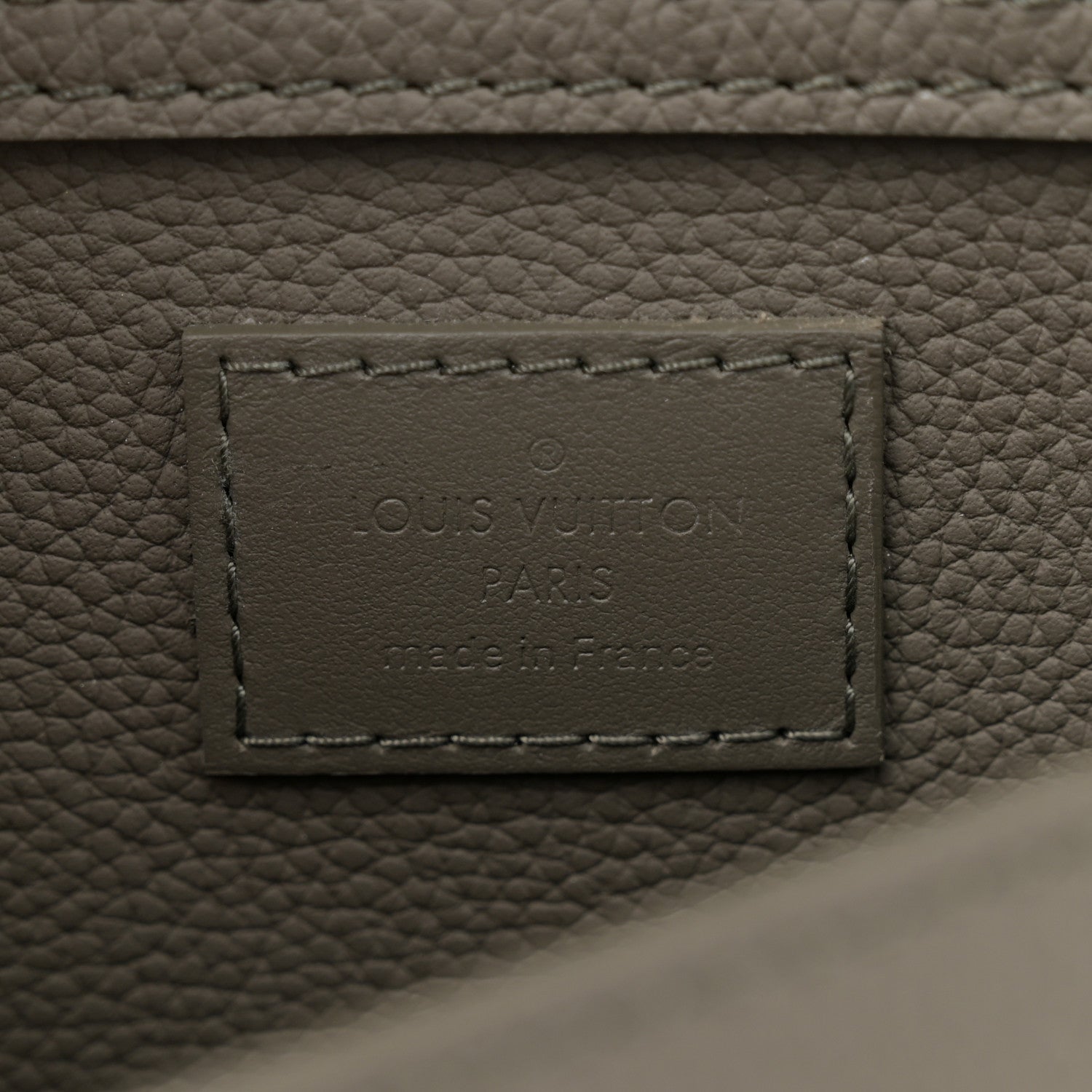 Louis Vuitton Grained Calfskin Aerogram Slingbag Khaki 7 of 10